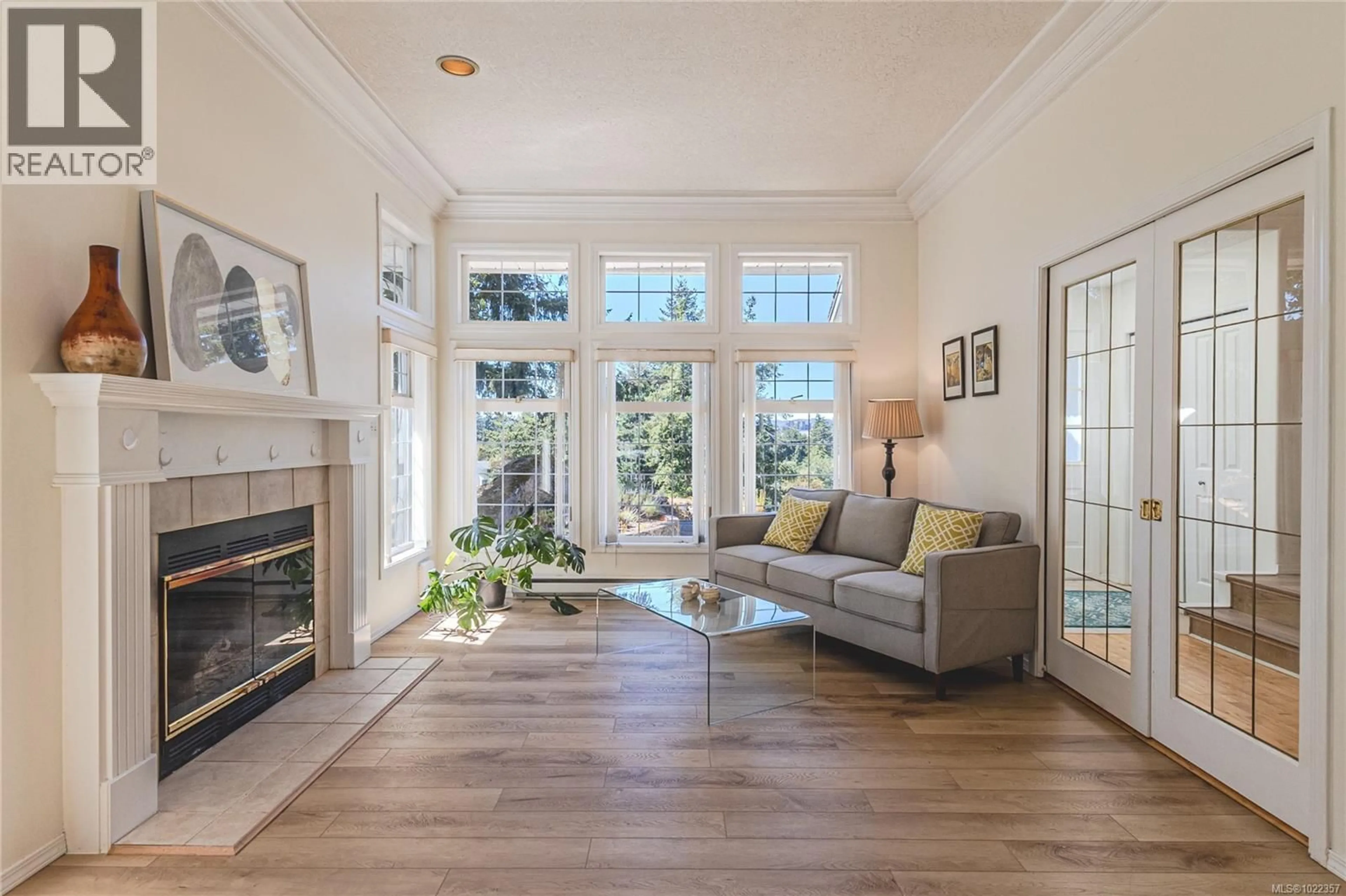 Living room with furniture, unknown for 407 CORALEE PLACE, Langford British Columbia V9B6C4