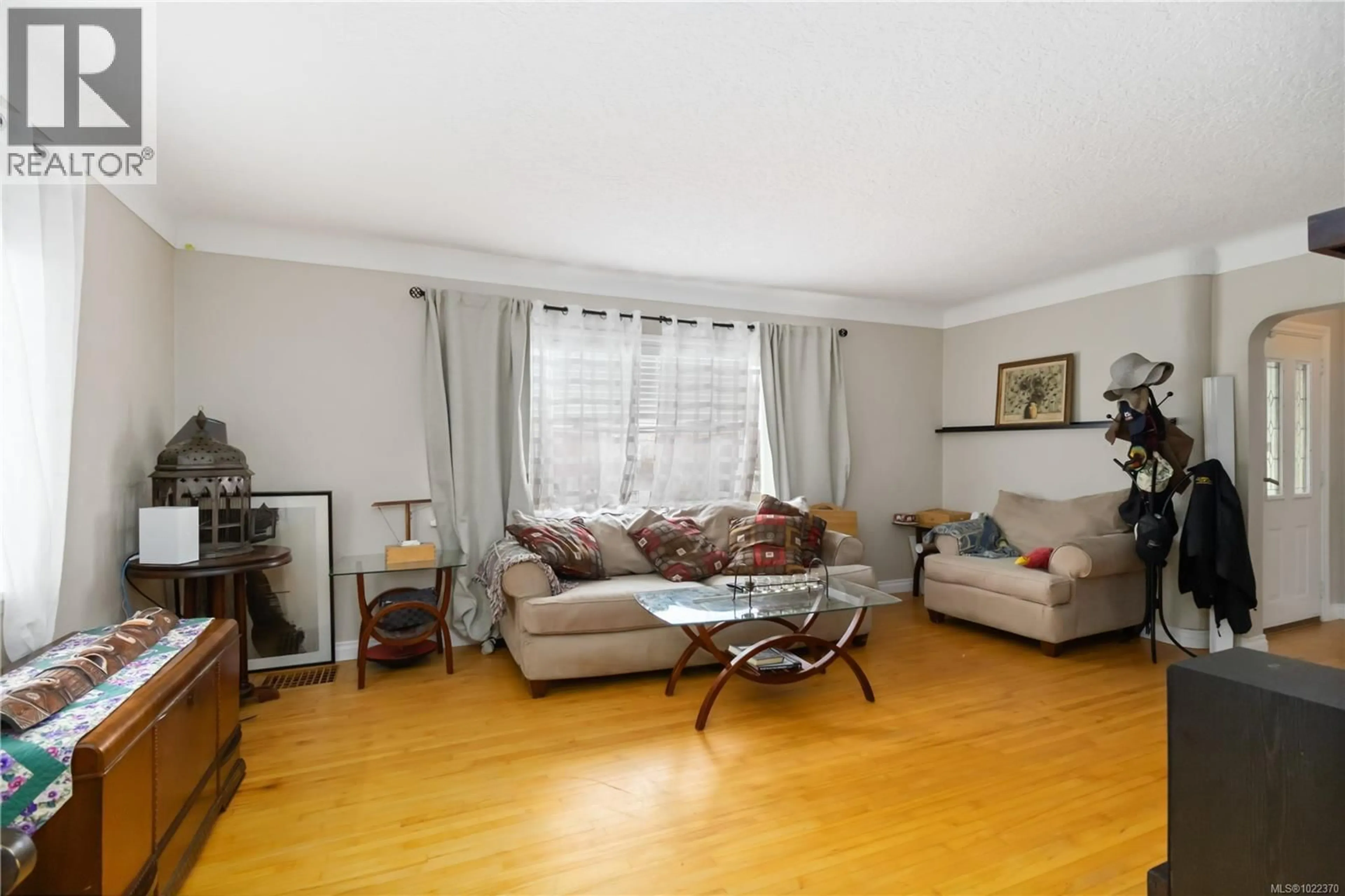 Living room with furniture, unknown for 3354 VISION WAY, Langford British Columbia V9C0E4