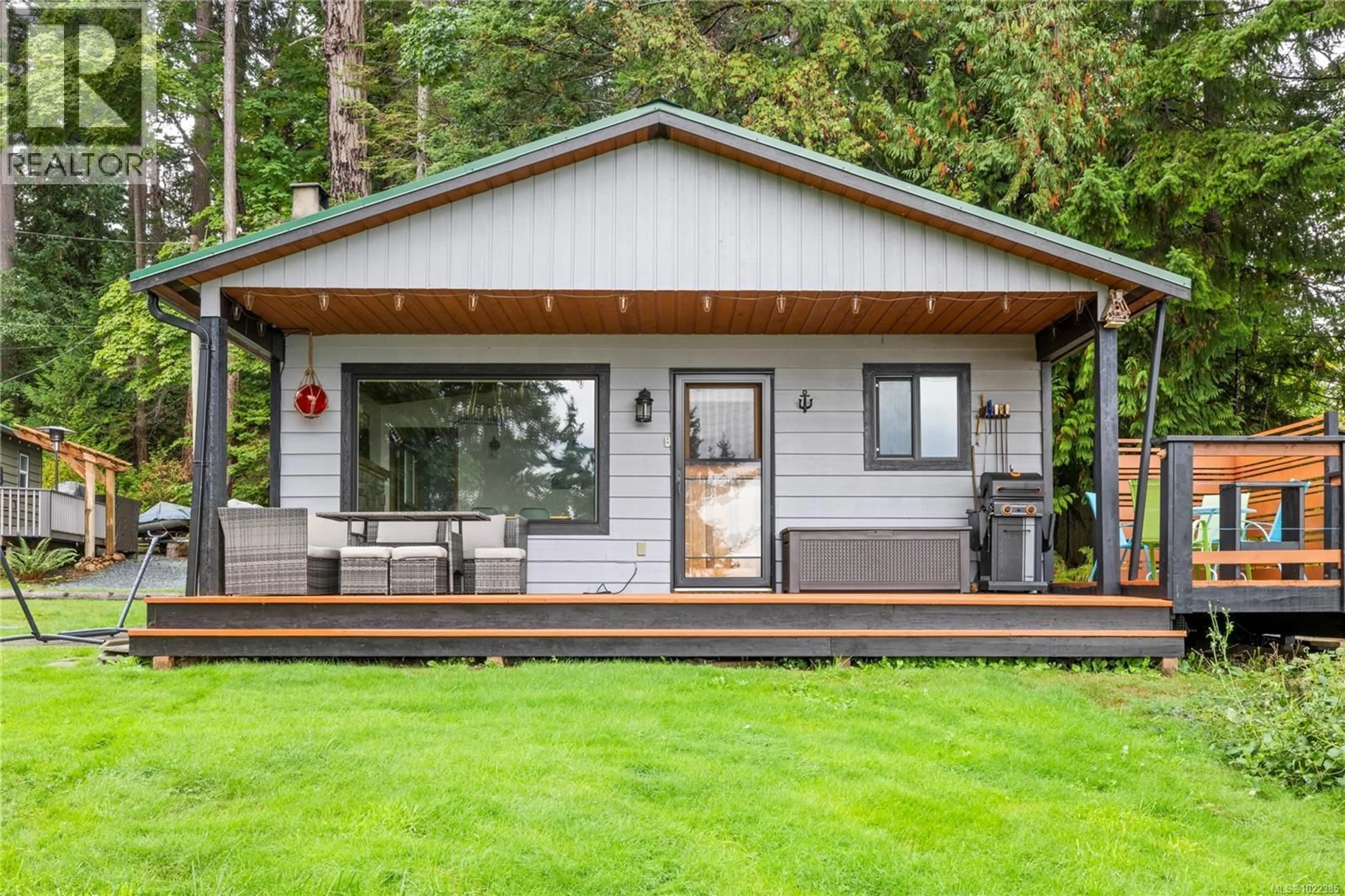 Home with vinyl exterior material, unknown for 4 - 4375 KELSEY ROAD, Bowser British Columbia V0R1G0