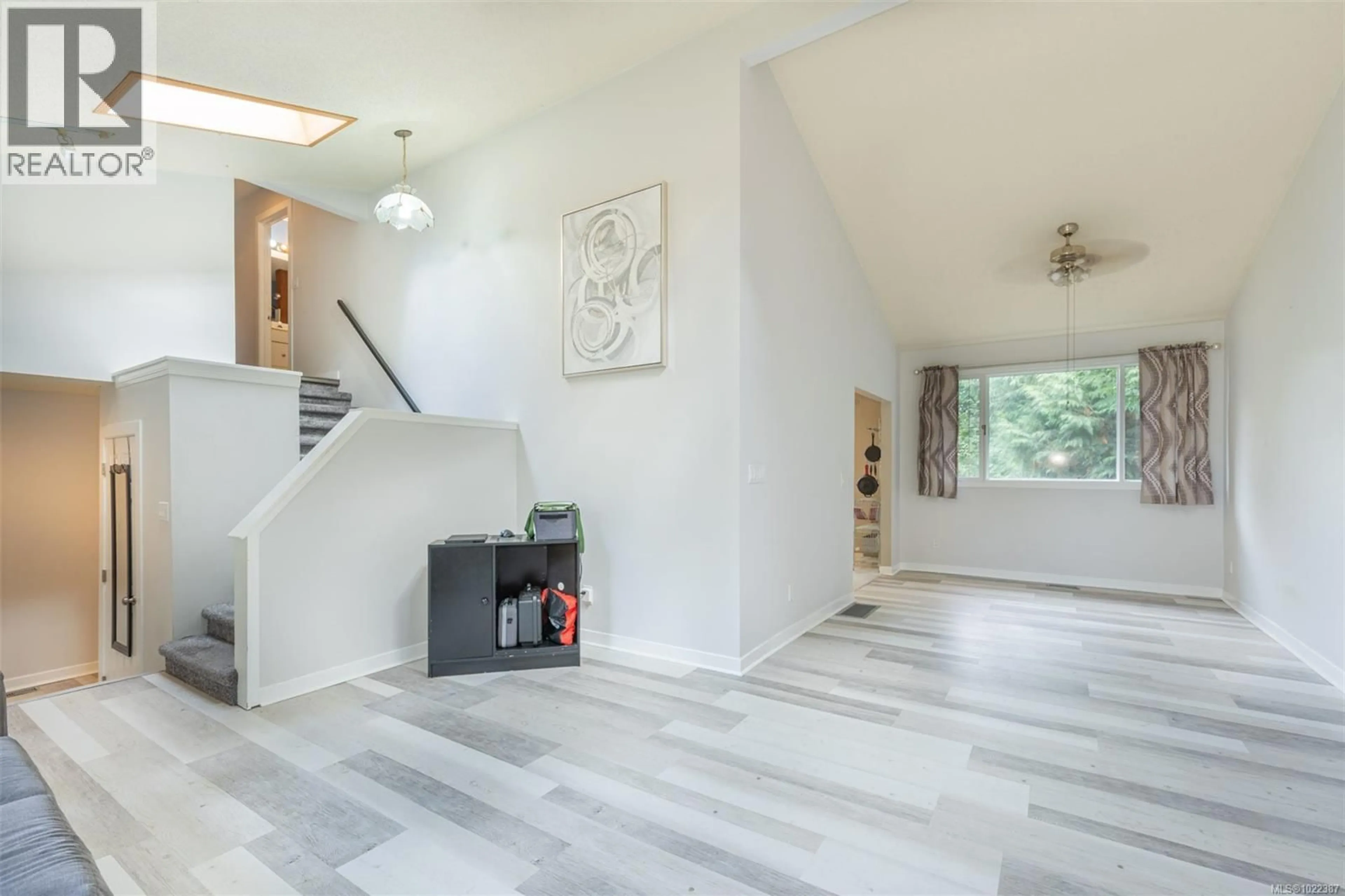 Unknown for 2275 MILLSTREAM ROAD, Langford British Columbia V9B6H2