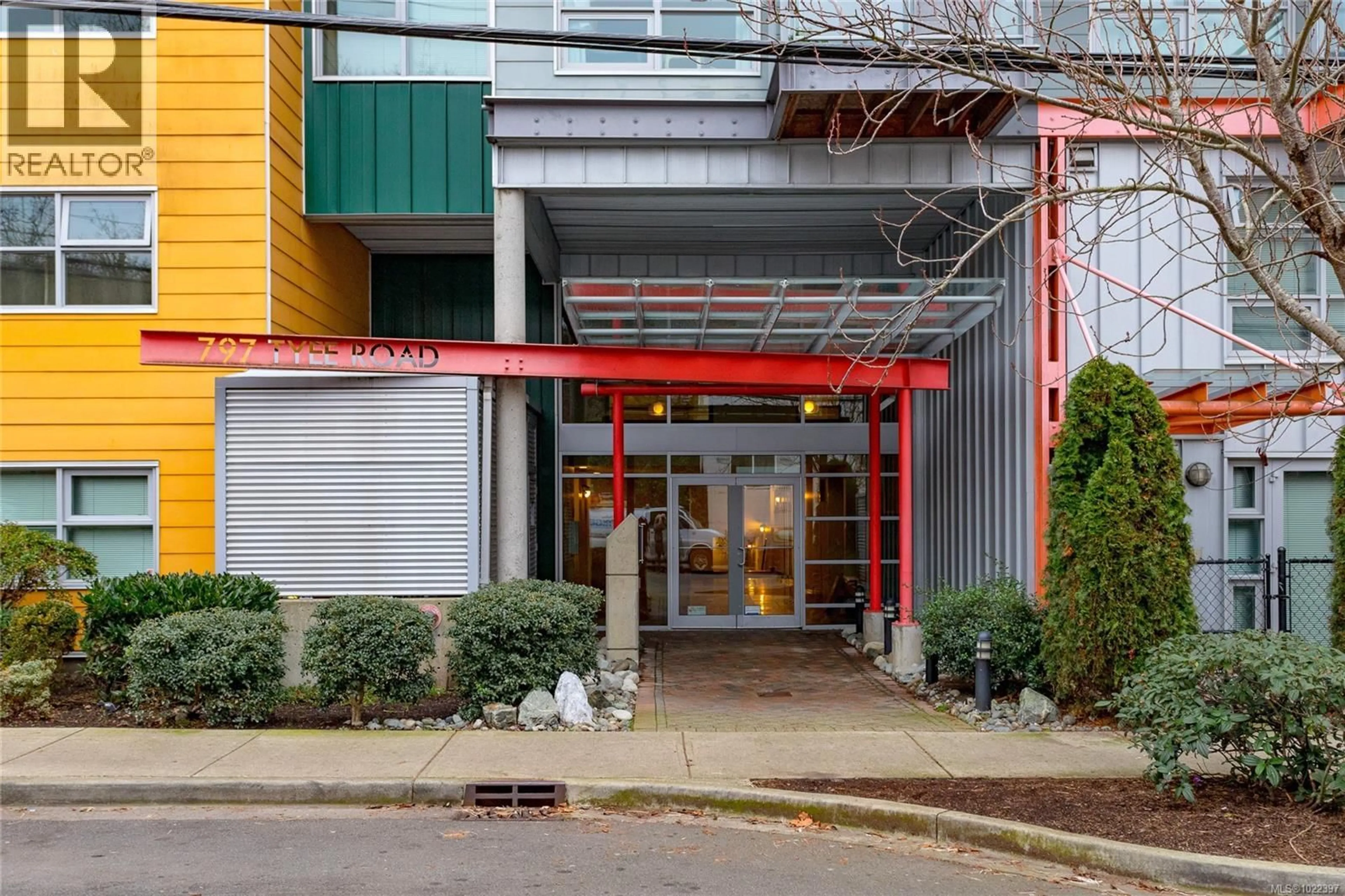 Unknown for 109 - 797 TYEE ROAD, Victoria British Columbia V9A7R4