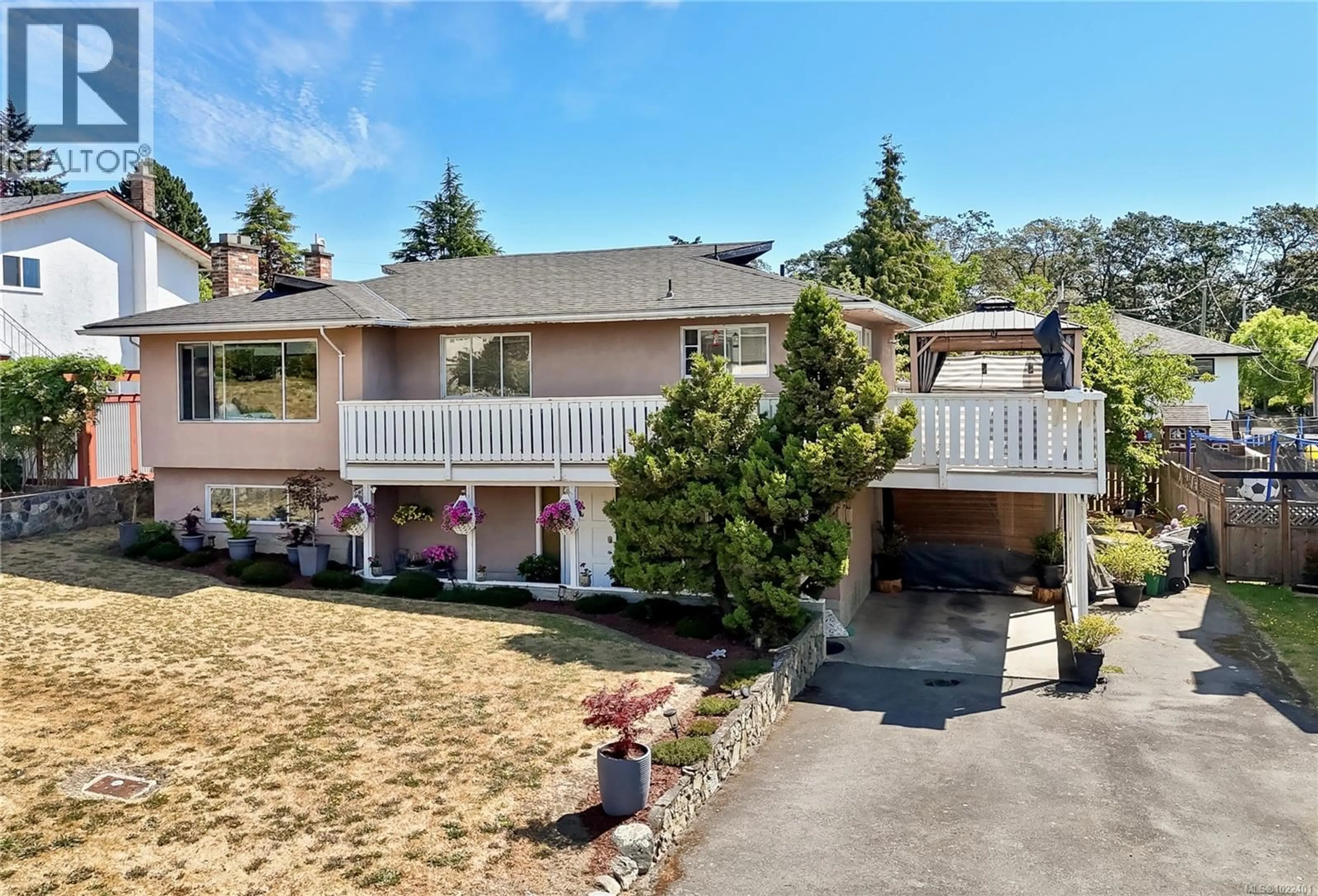 A pic from outside/outdoor area/front of a property/back of a property/a pic from drone, street for 3273 MEGAW PLACE, Saanich British Columbia V8P5J7