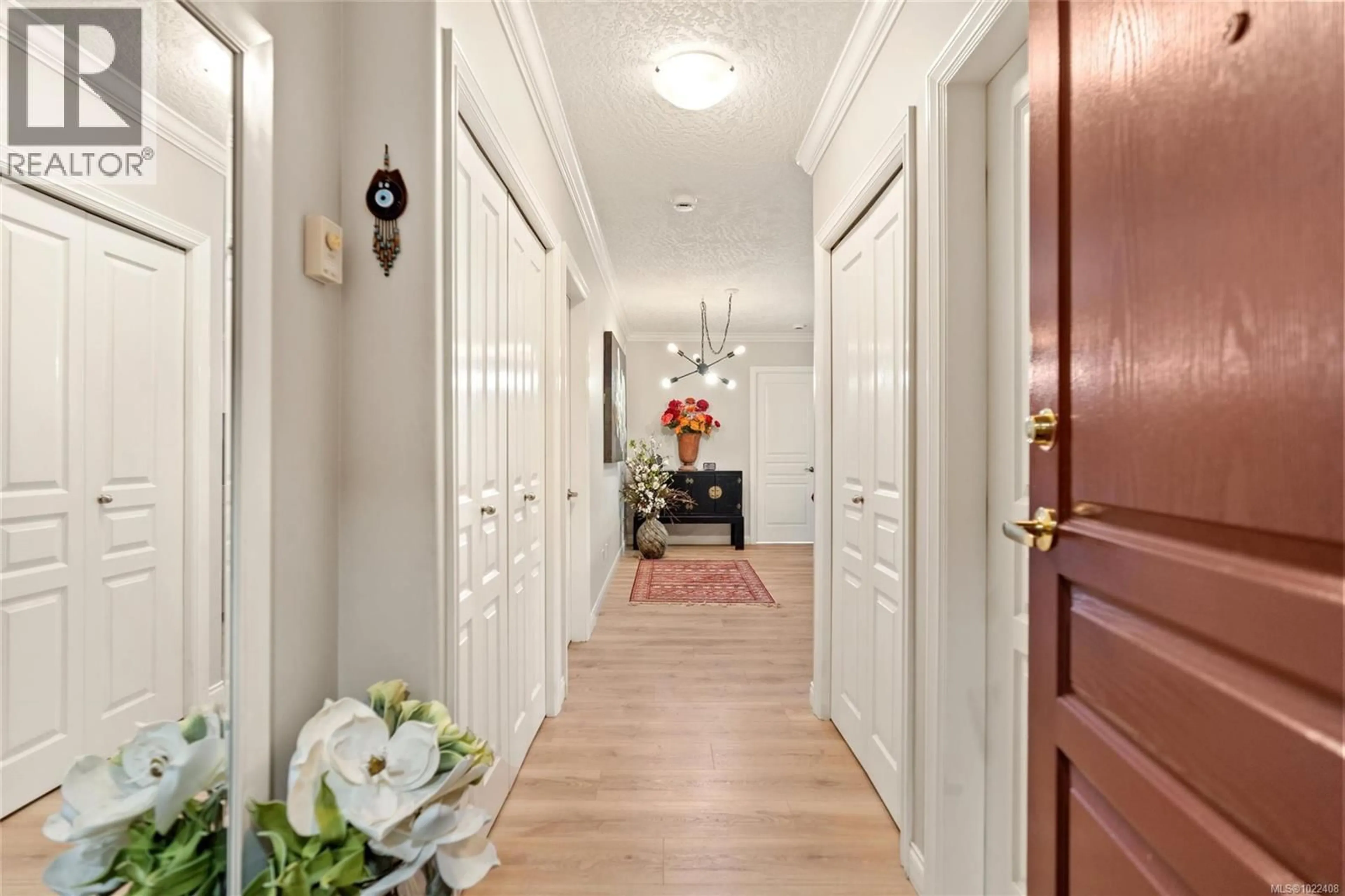 Indoor entryway for 121 - 405 QUEBEC STREET, Victoria British Columbia V8V4Z2
