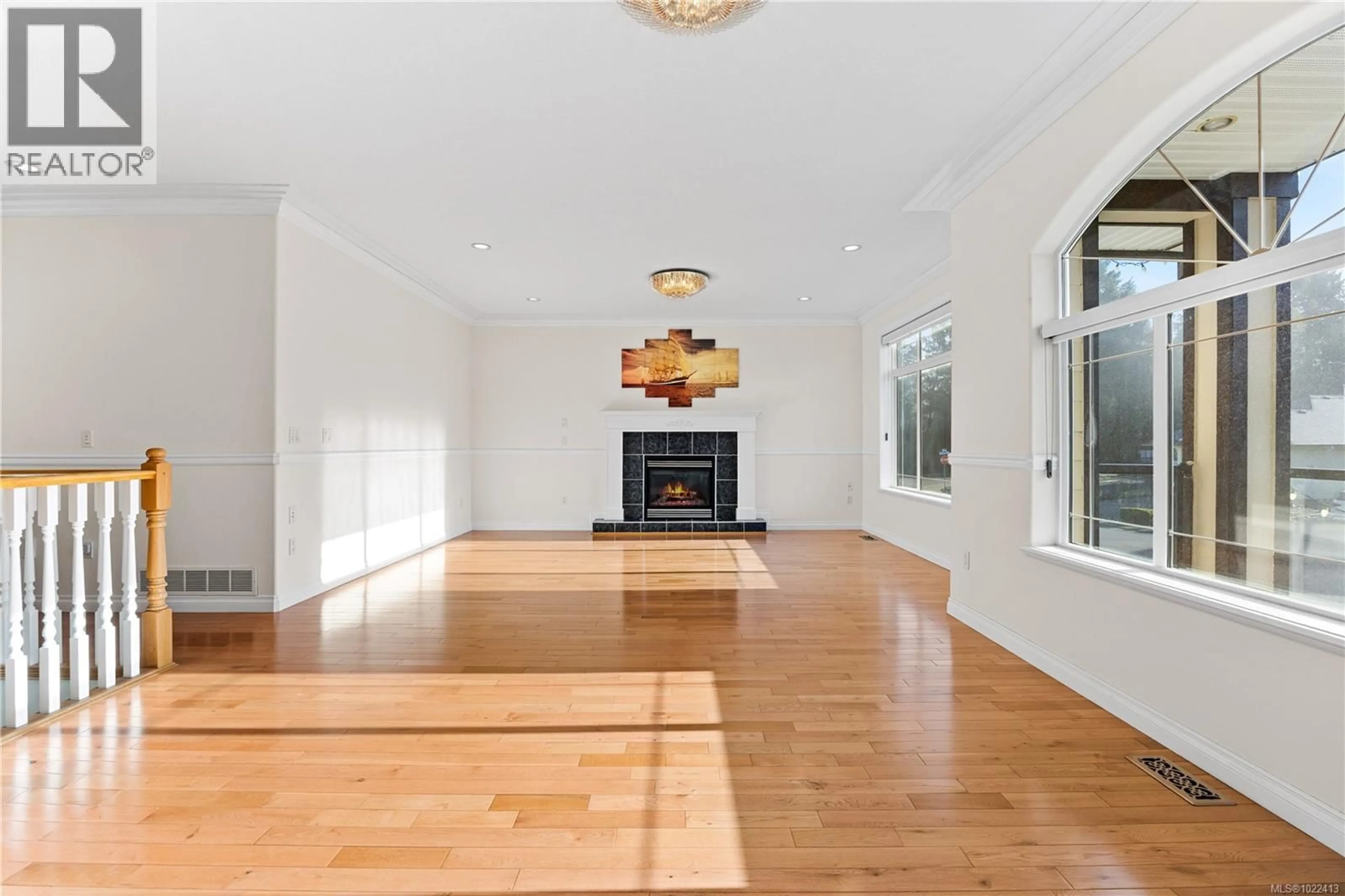 Indoor foyer for 6643 KESTREL CRESCENT, Nanaimo British Columbia V9V1V9