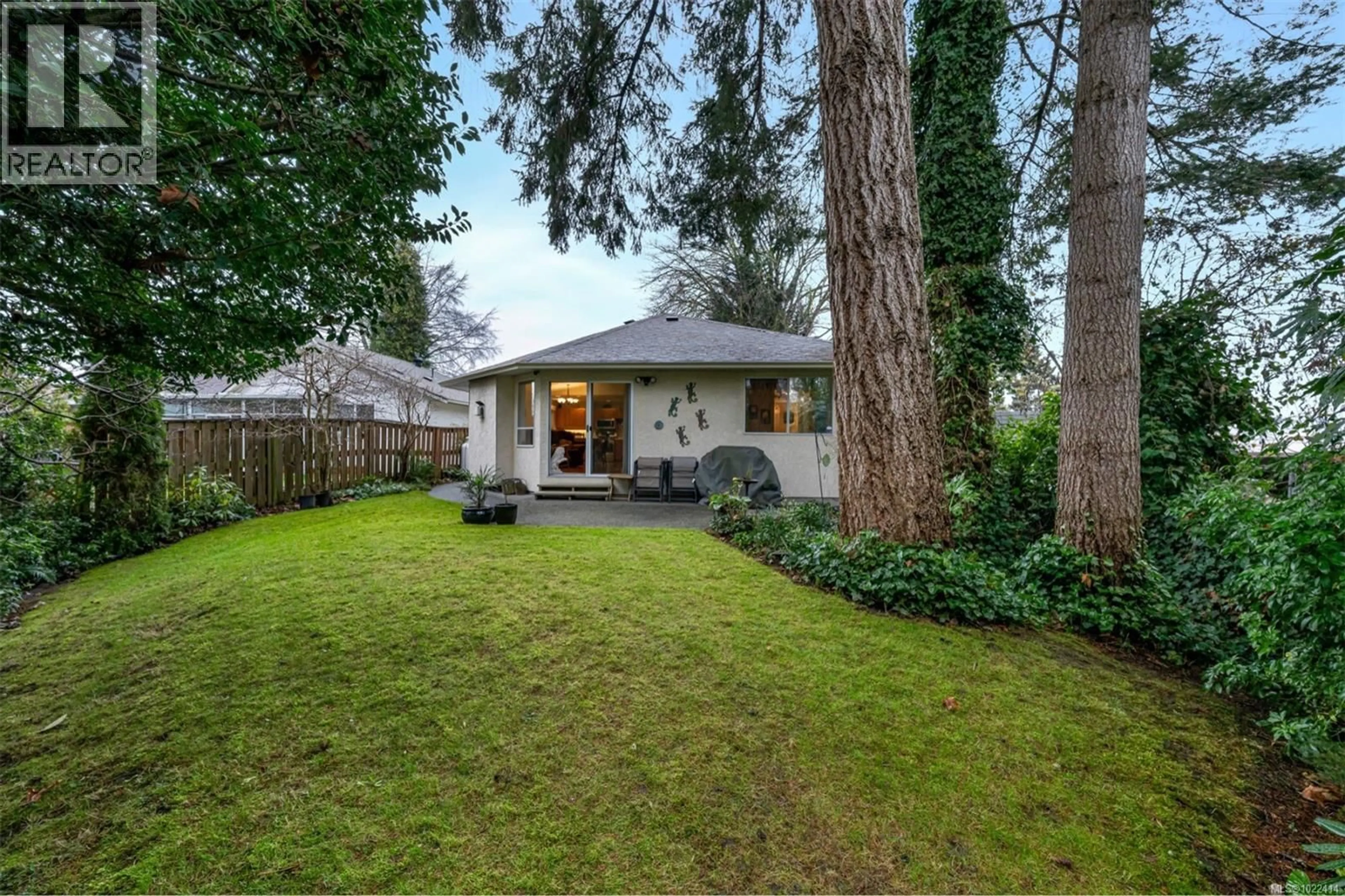 Patio, street for 732 PARK PLACE, Duncan British Columbia V9L2J5