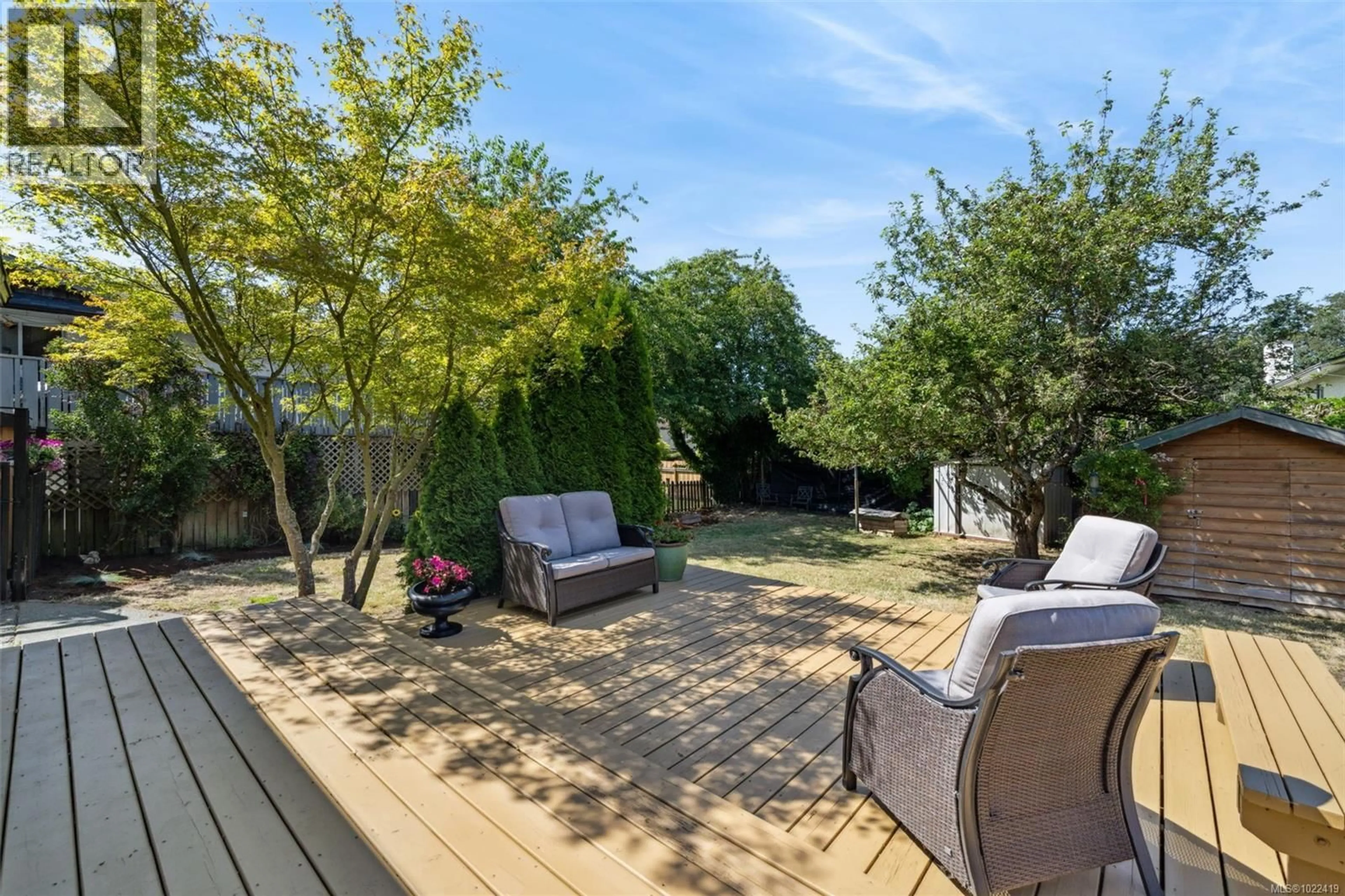 Patio, forest/trees view for 1042 LODGE AVENUE, Saanich British Columbia V8X3A8