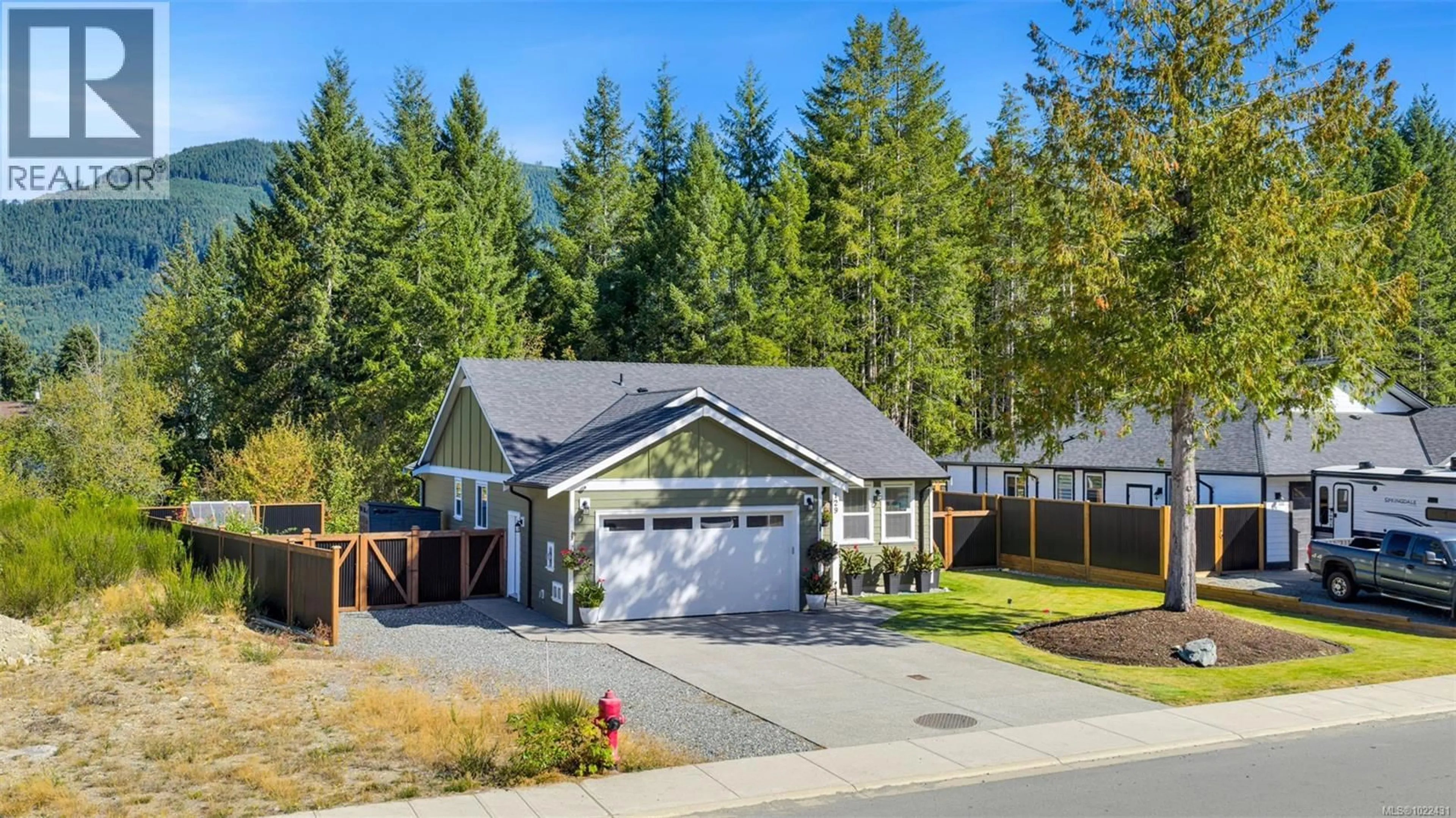 Home with vinyl exterior material, street for 129 EDGEWOOD DRIVE, Lake Cowichan British Columbia V0R2G0