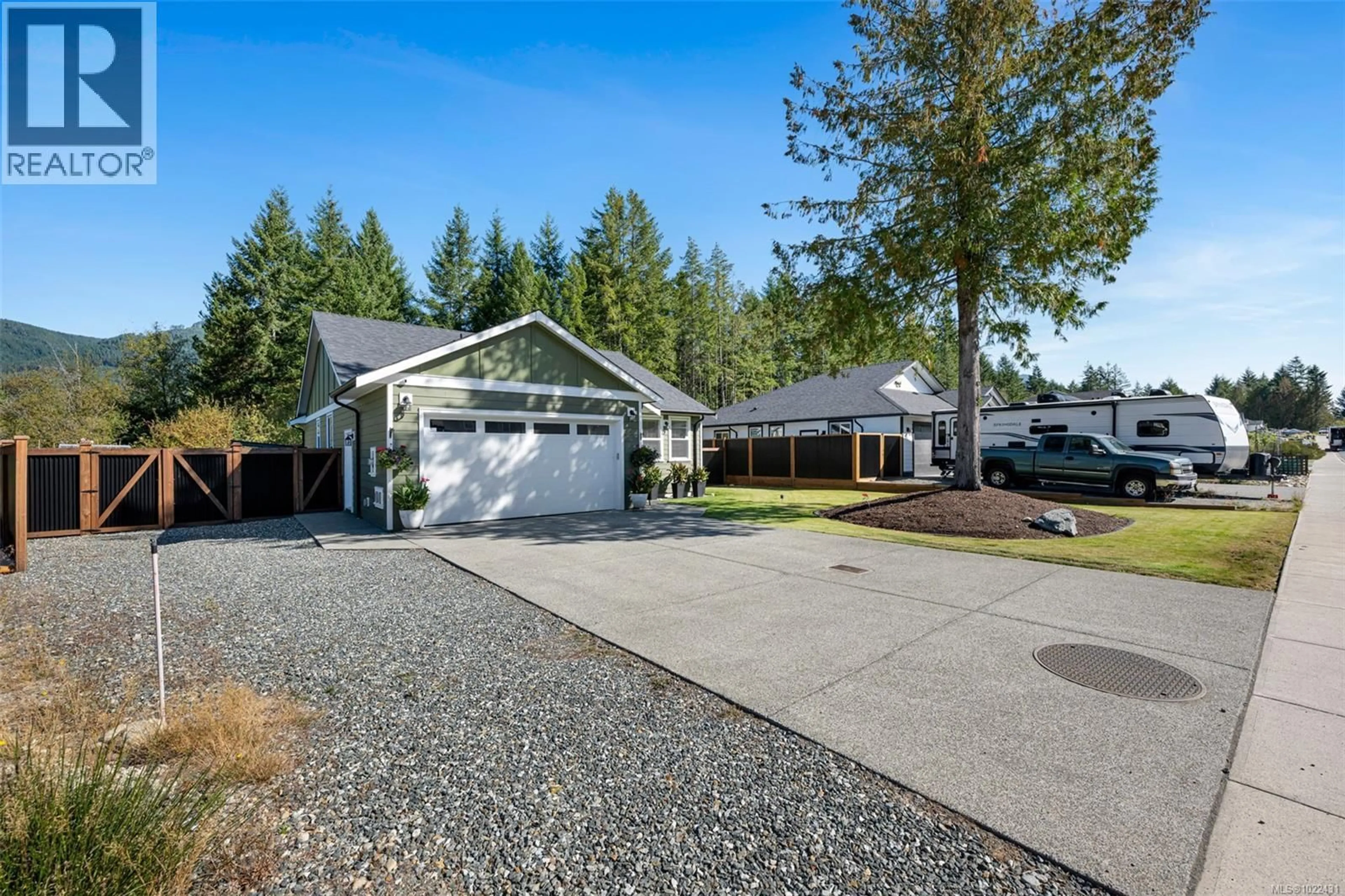Home with vinyl exterior material, street for 129 EDGEWOOD DRIVE, Lake Cowichan British Columbia V0R2G0