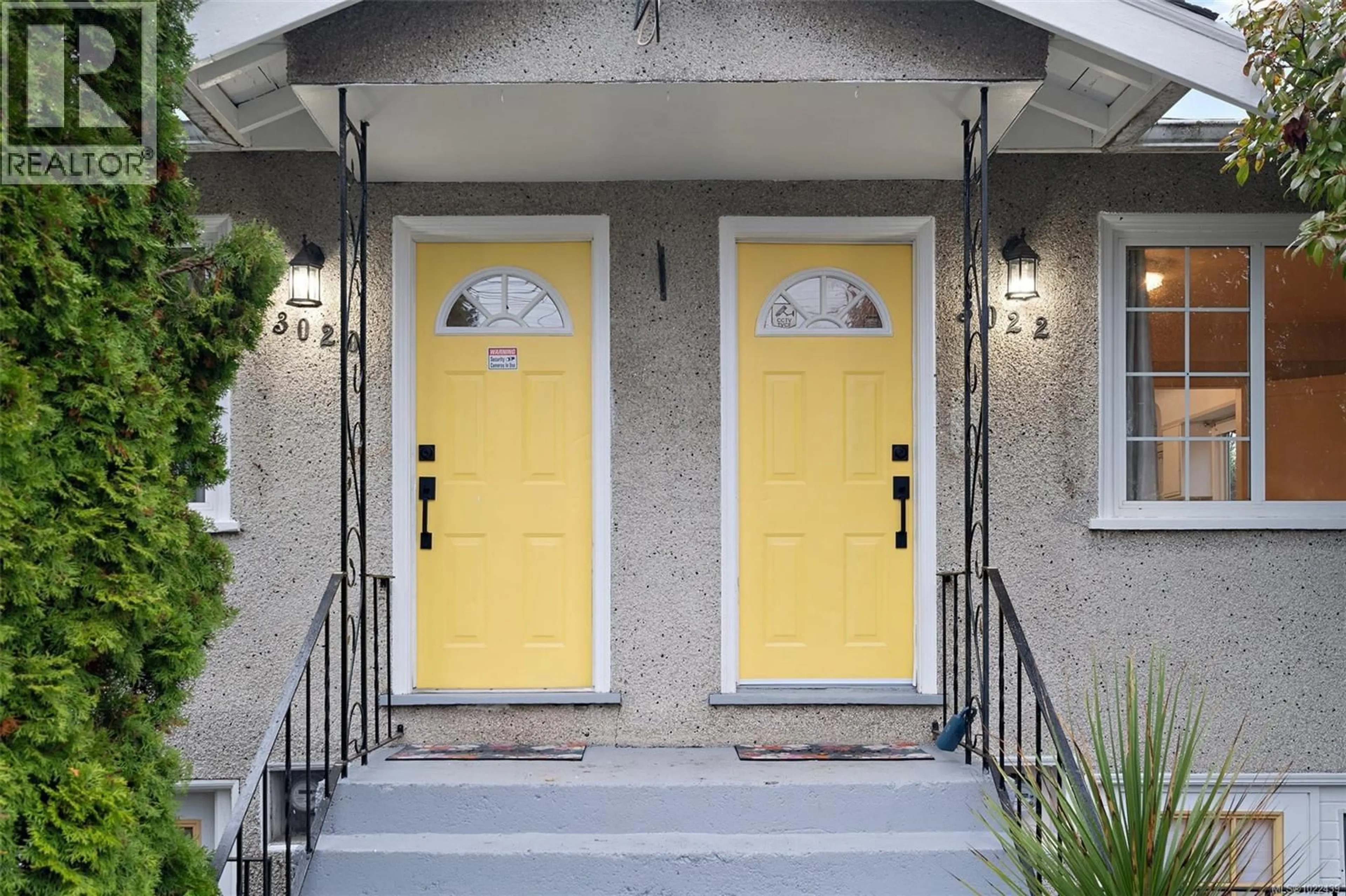 Indoor entryway for 3020 - 3022 DONALD STREET, Saanich British Columbia V9A1Y2