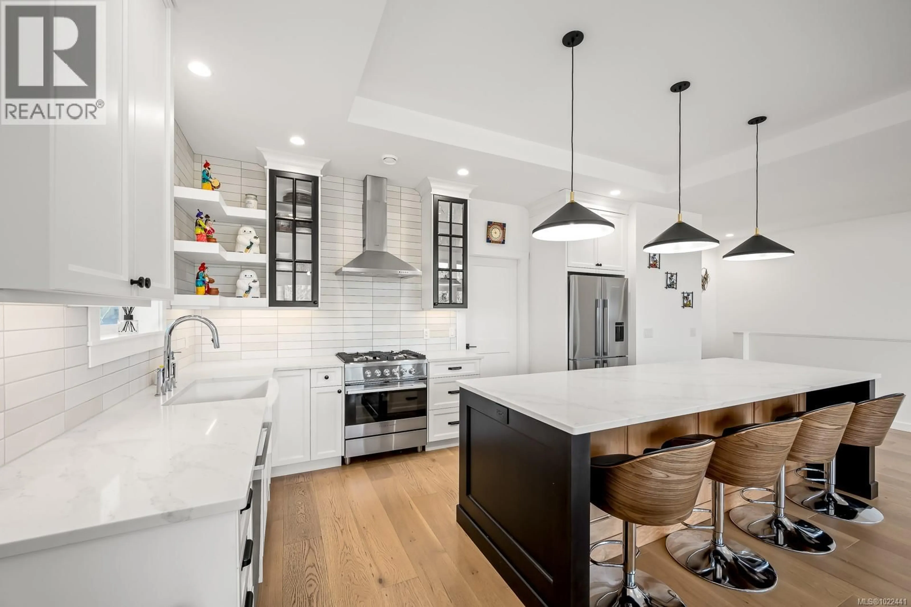 Contemporary kitchen, ceramic/tile floor for 3366 MARYGROVE DRIVE, Courtenay British Columbia V9N0E7