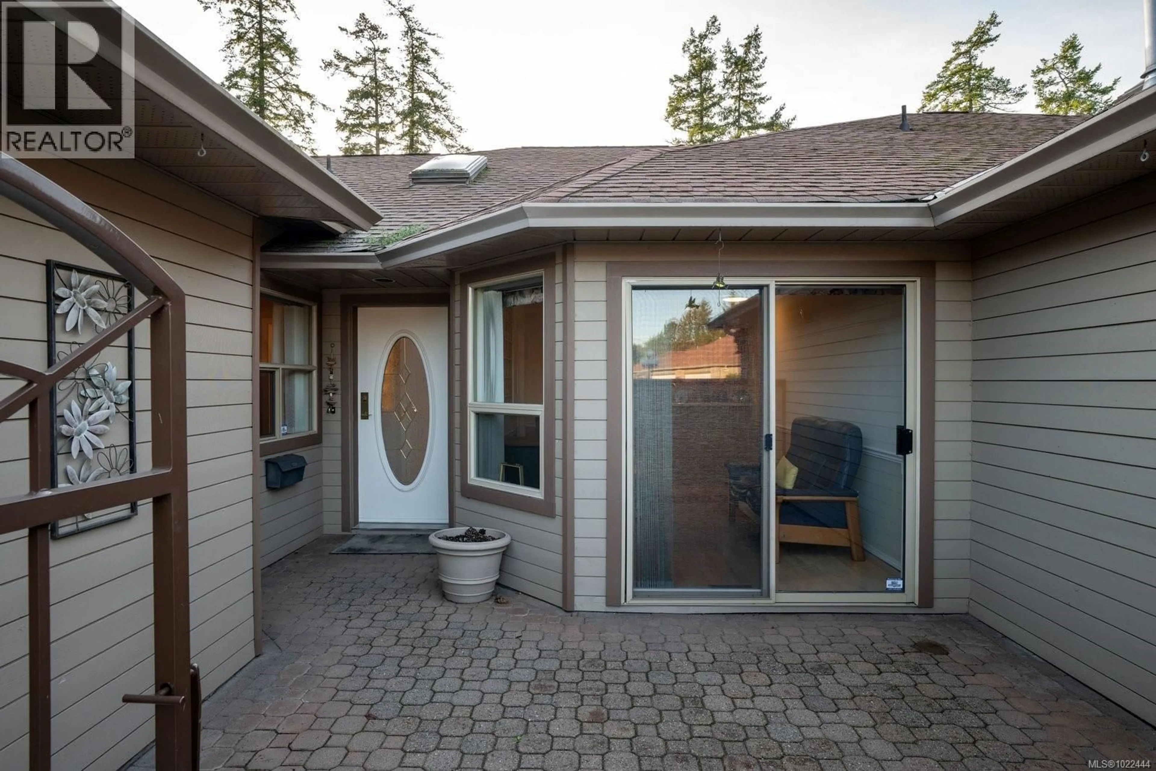 Unknown for 802 - 4515 PIPELINE ROAD, Saanich British Columbia V8Z5M3