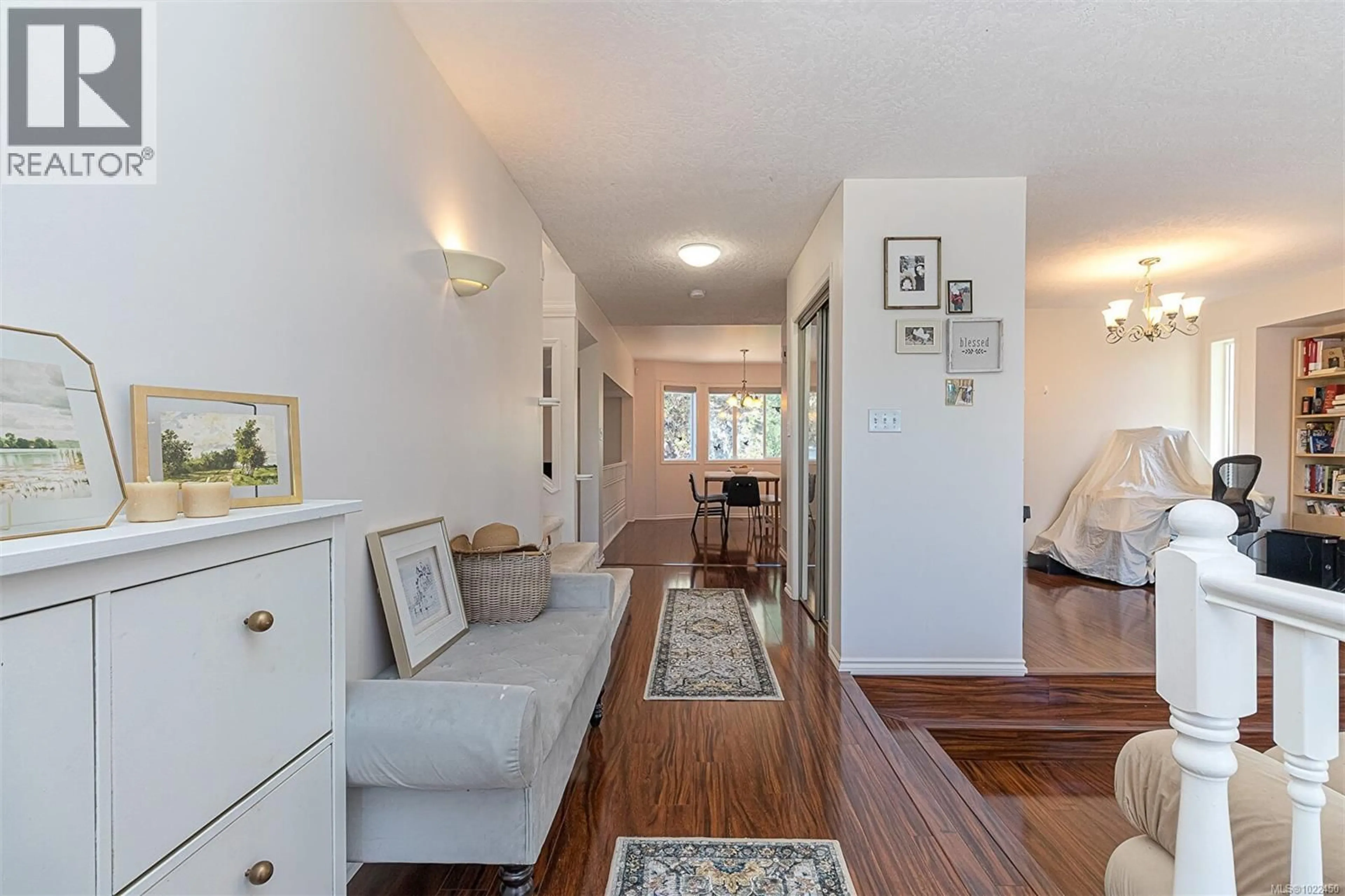 Indoor entryway for 2619 CRYSTALVIEW DRIVE, Langford British Columbia V9B5W5