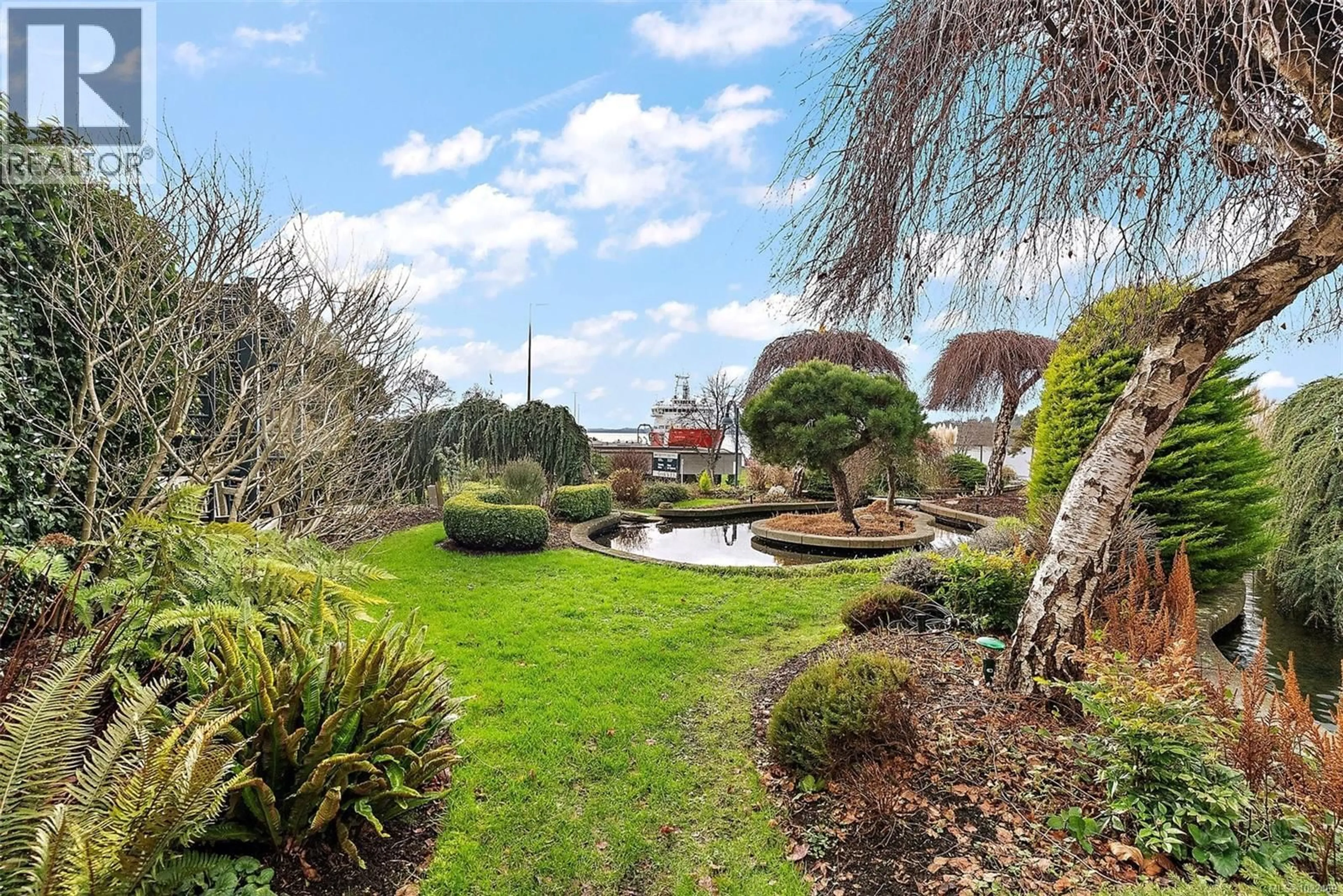 Patio, water/lake/river/ocean view for 330 - 21 DALLAS ROAD, Victoria British Columbia V8V4Z9