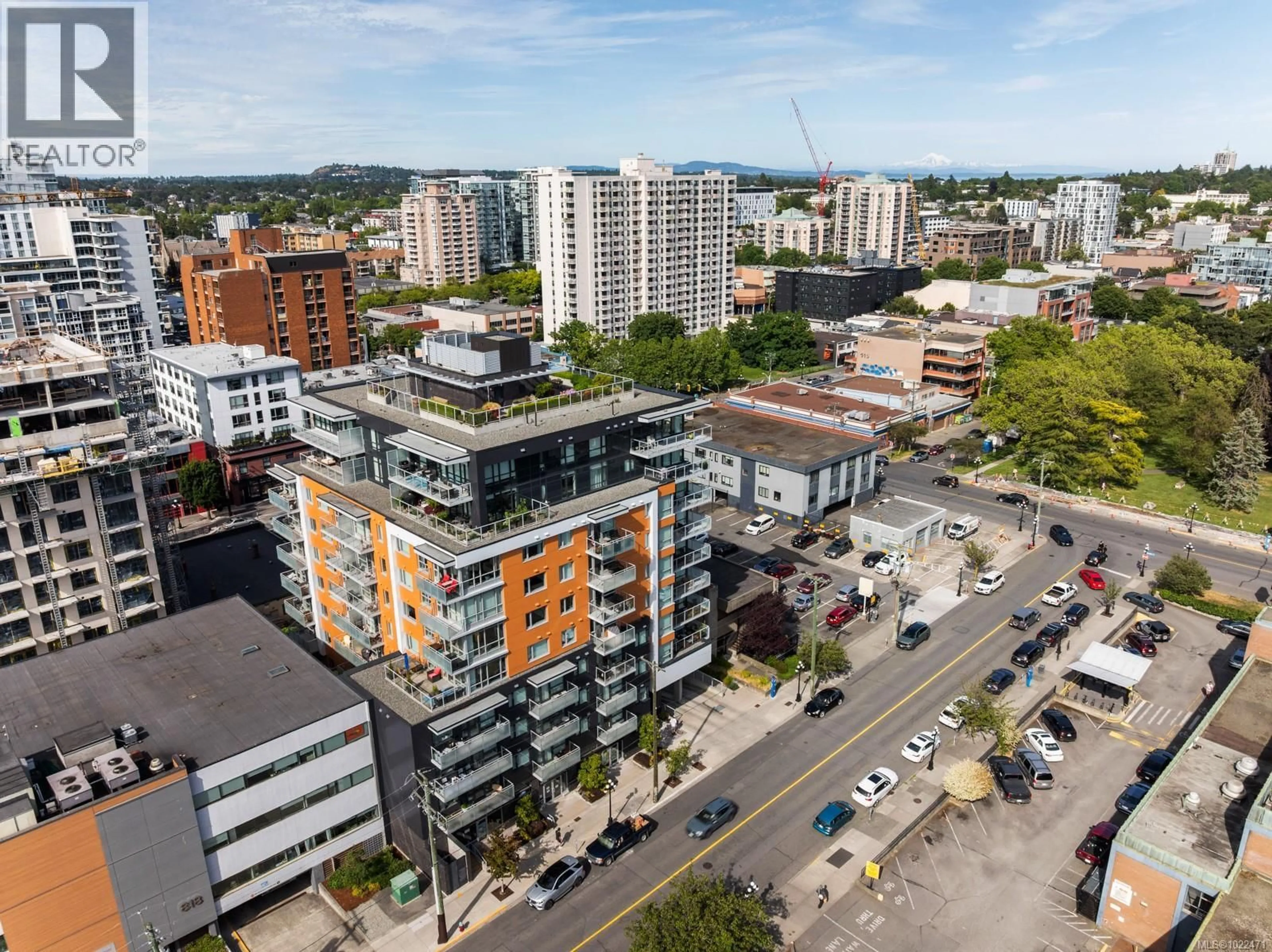 A pic from outside/outdoor area/front of a property/back of a property/a pic from drone, city buildings view from balcony for 502 - 838 BROUGHTON STREET, Victoria British Columbia V8W1E4
