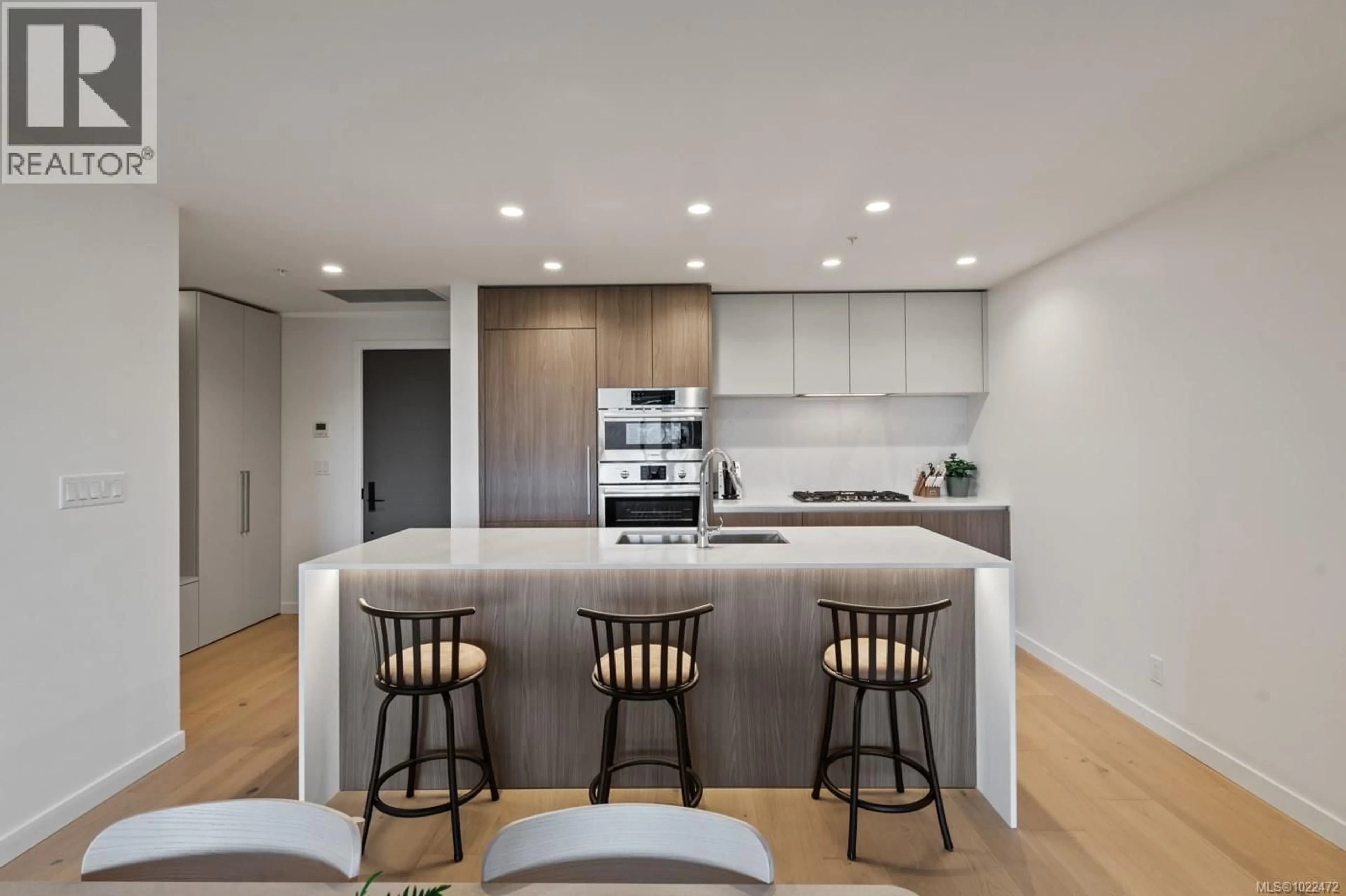 Contemporary kitchen, unknown for 1012 - 2000 HANNINGTON ROAD, Langford British Columbia V9B6R6