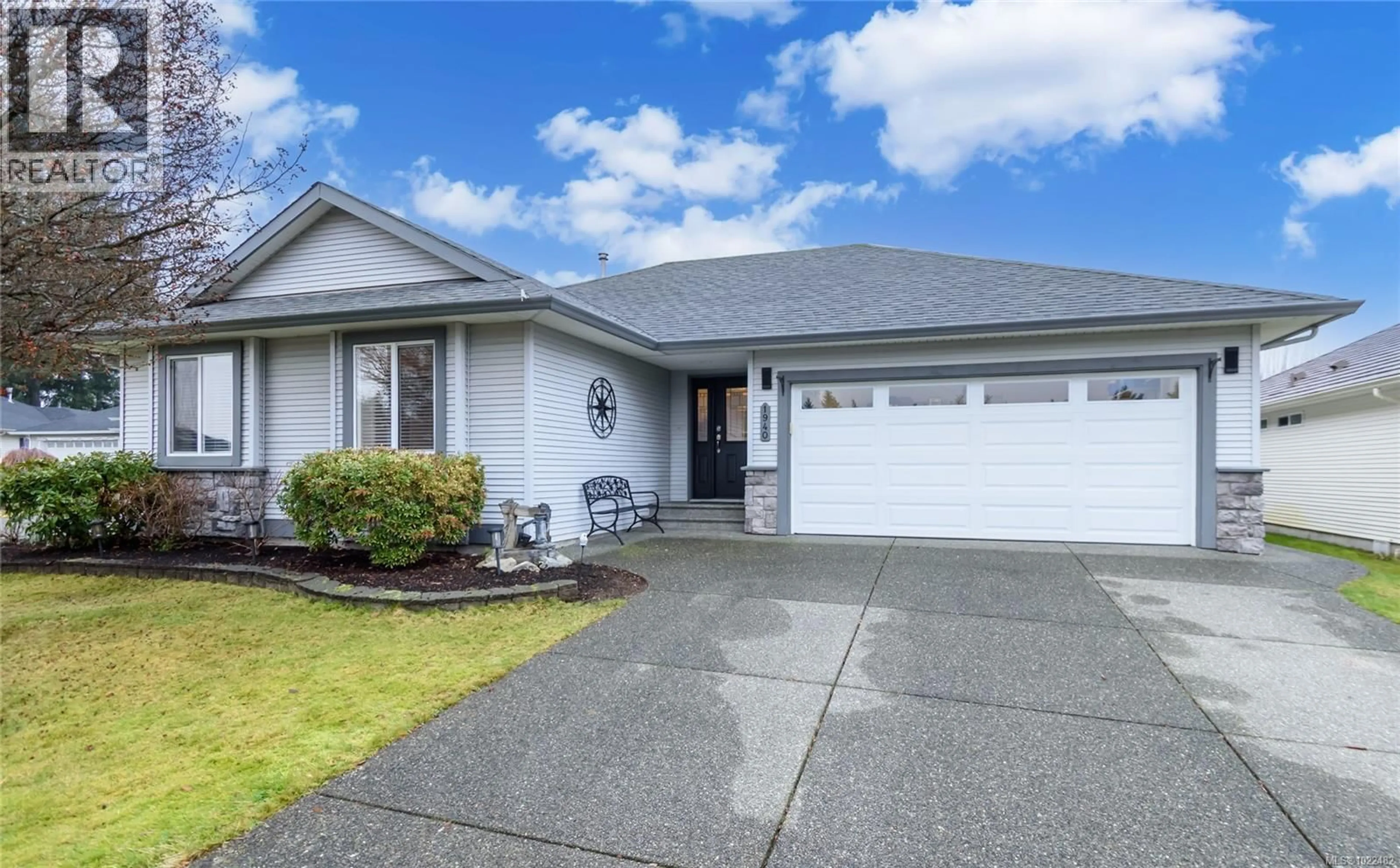 Home with vinyl exterior material, street for 1940 ST. ANDREWS PLACE, Courtenay British Columbia V9N9J4
