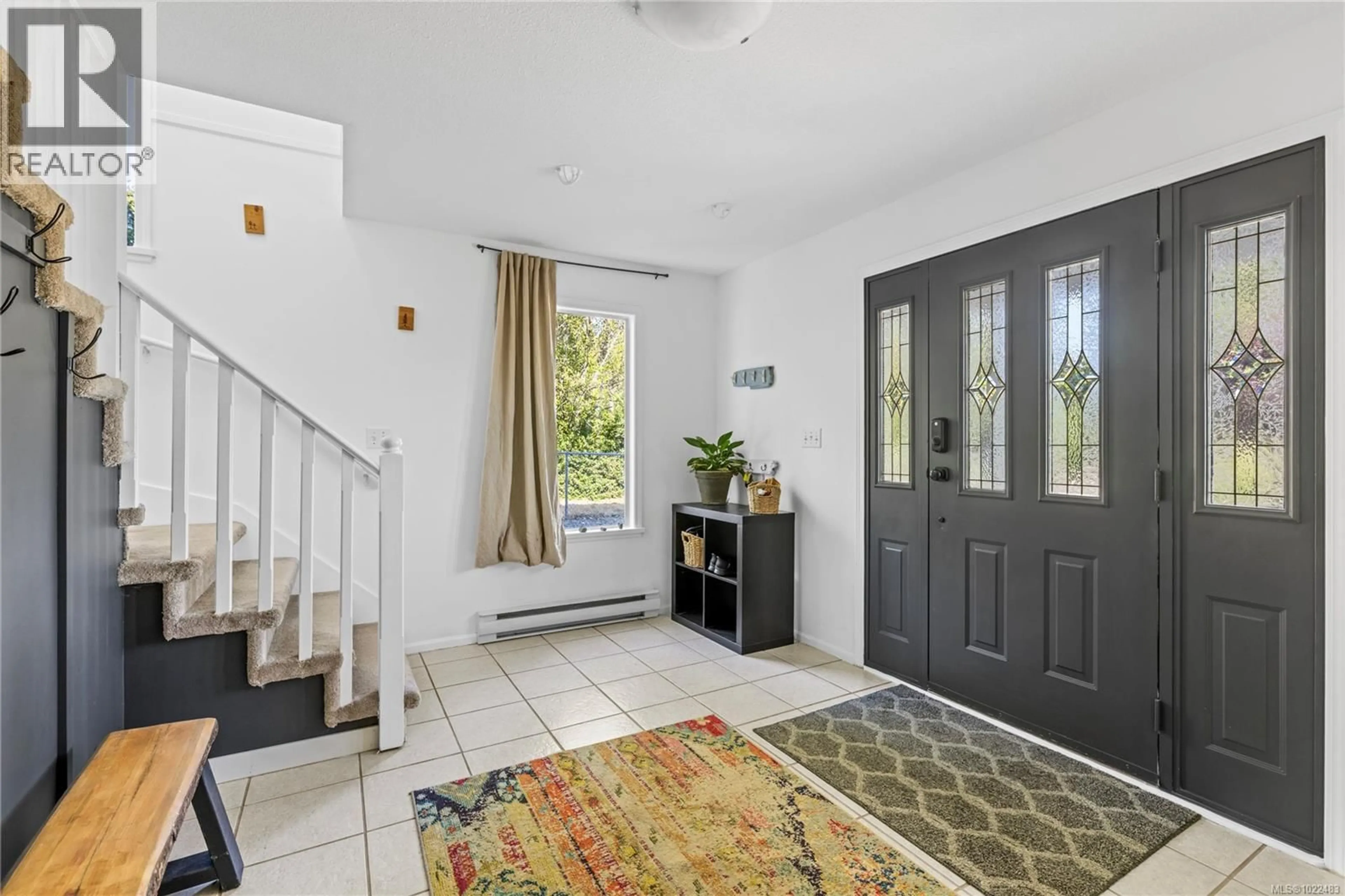 Indoor entryway for 1184 CENTRE ROAD, Qualicum Beach British Columbia V9K2G8