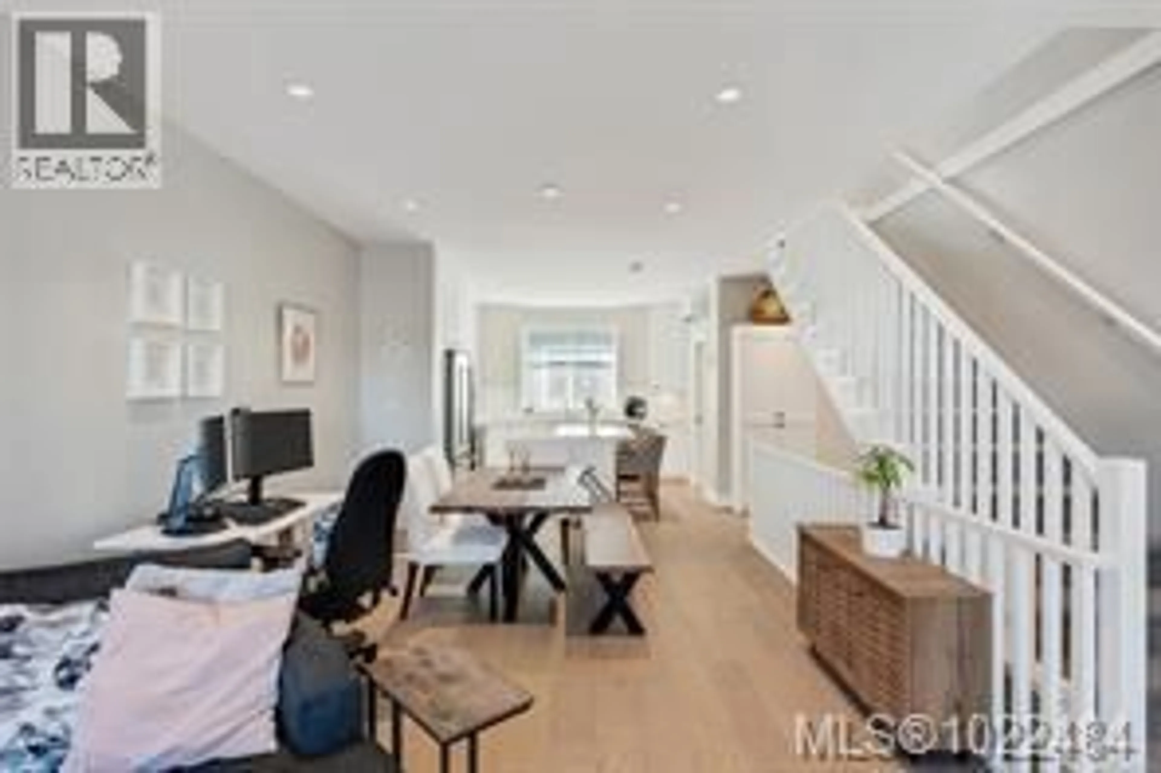 Unknown for 3 - 10480 RESTHAVEN DRIVE, Sidney British Columbia V8L3H7