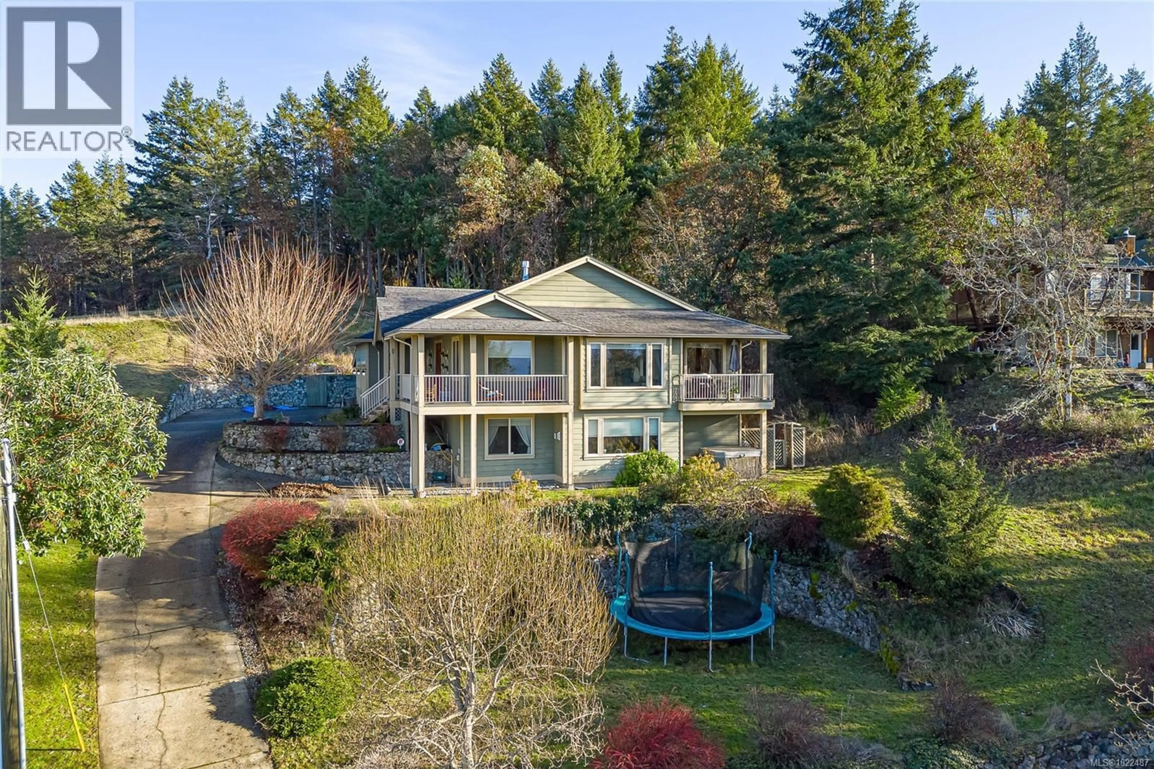 A pic from outside/outdoor area/front of a property/back of a property/a pic from drone, water/lake/river/ocean view for 1150 KATHLEEN DRIVE, Duncan British Columbia V9L5S4