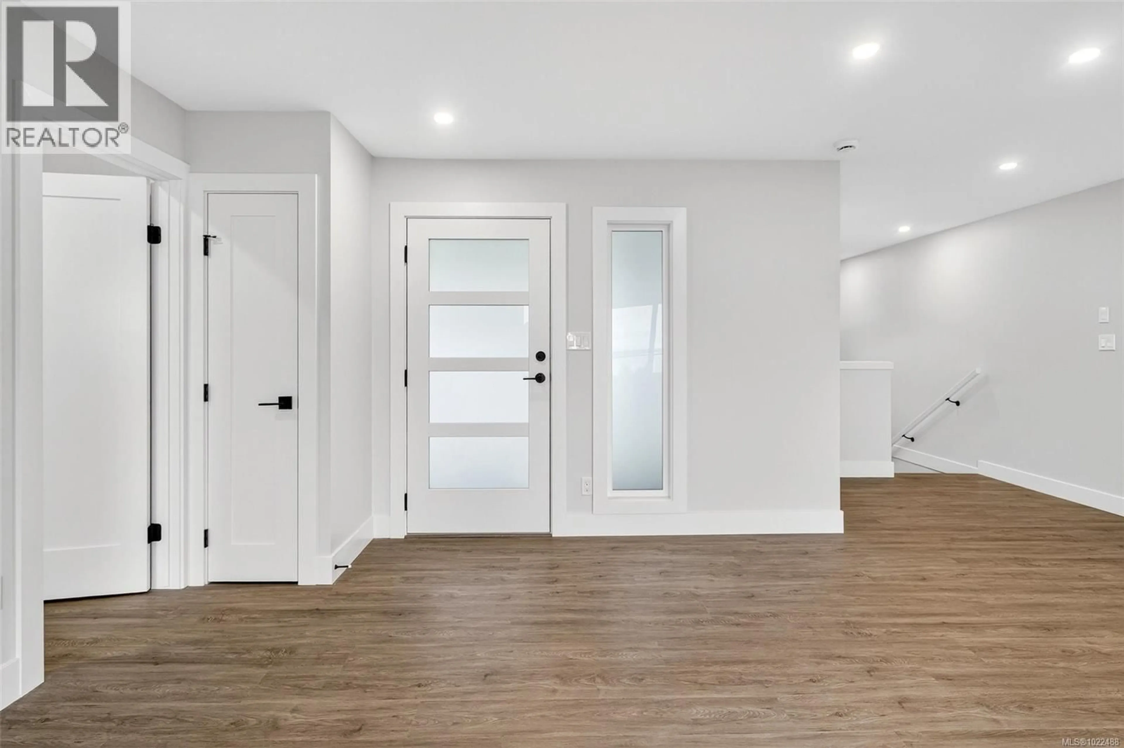 Indoor entryway for 667 NOOWICK ROAD, Mill Bay British Columbia V8H1G5