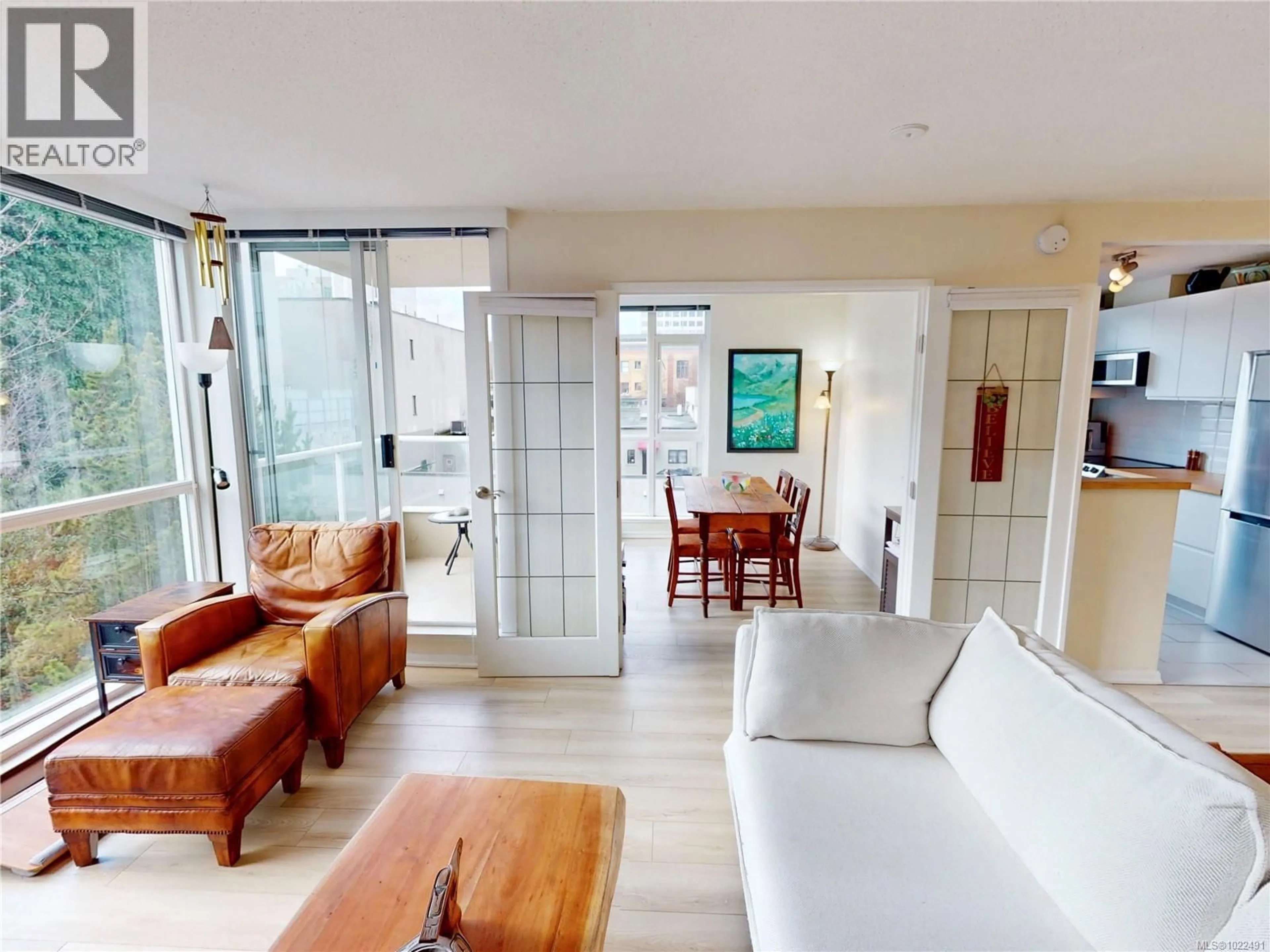 Living room with furniture, unknown for 312 - 835 VIEW STREET, Victoria British Columbia V8W3W8