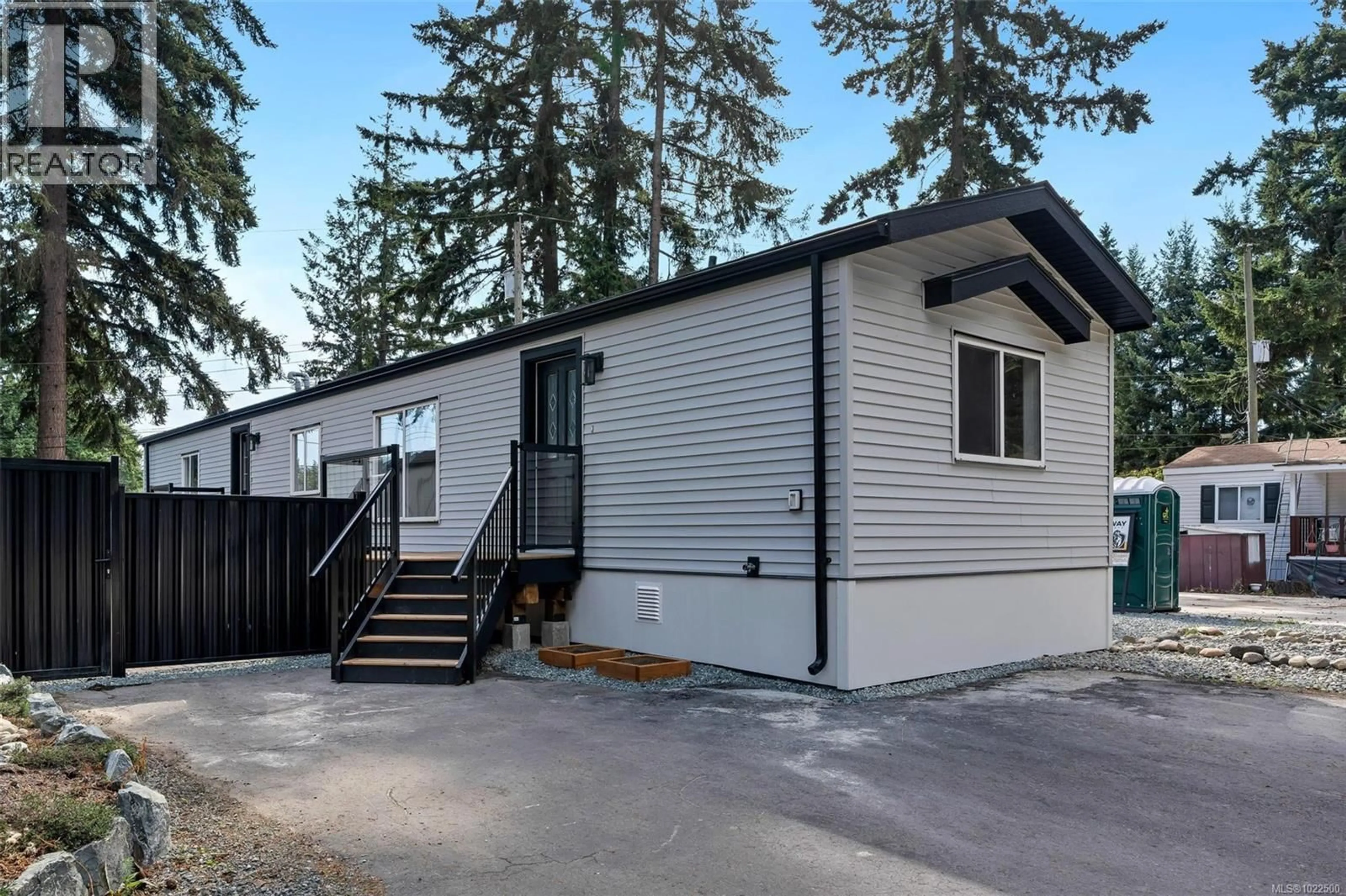 Home with vinyl exterior material, street for 52 - 3560 HALLBERG ROAD, Nanaimo British Columbia V9G1L4