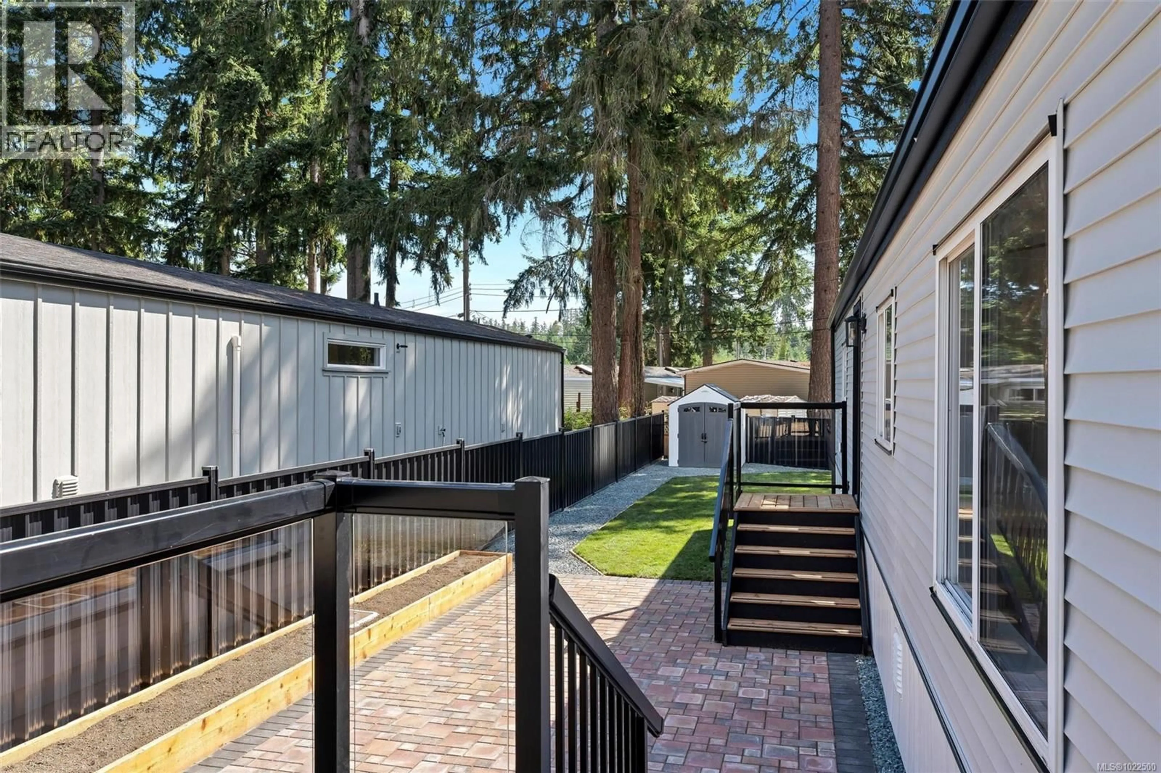 Patio, street for 52 - 3560 HALLBERG ROAD, Nanaimo British Columbia V9G1L4