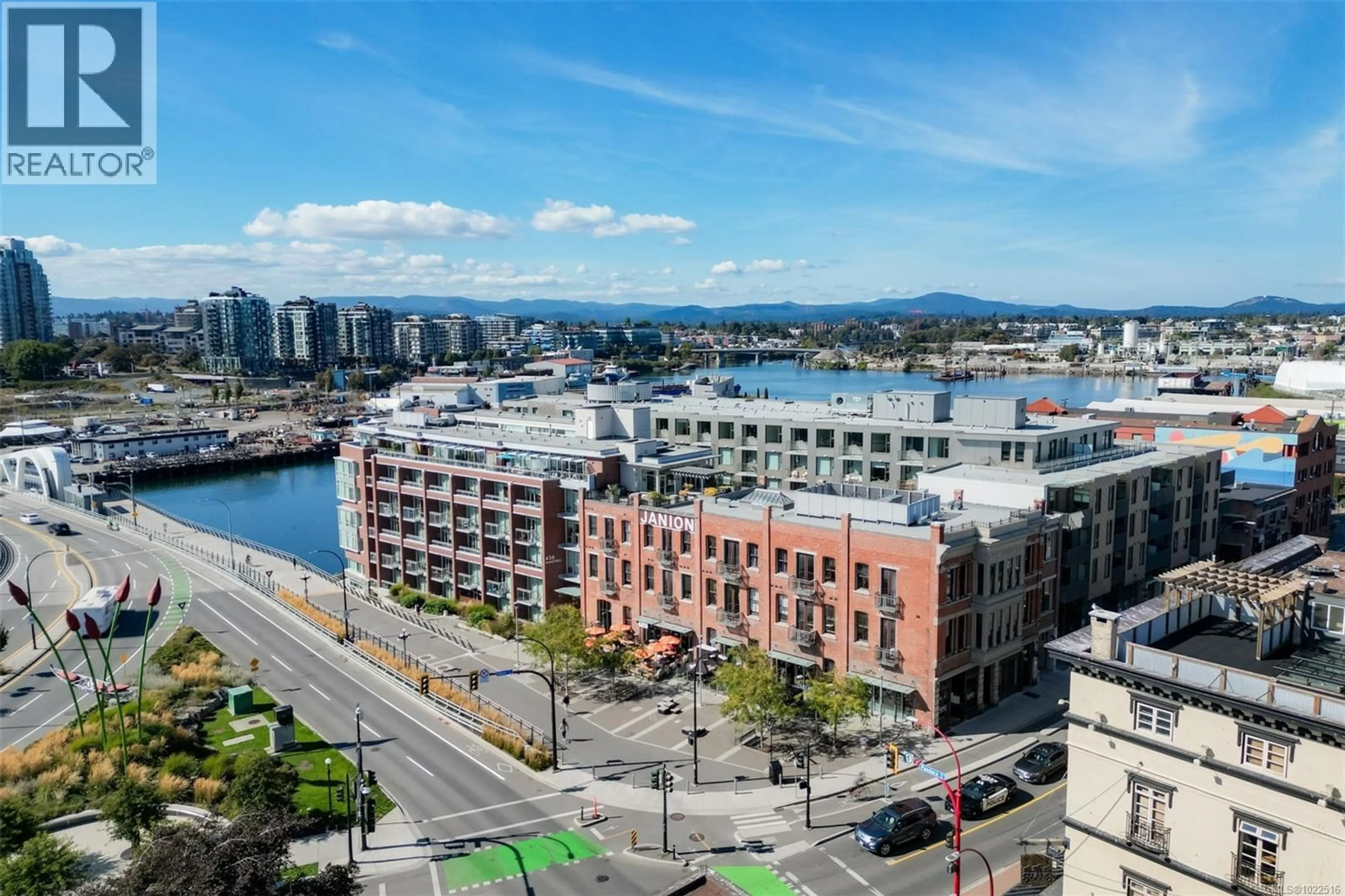 A pic from outside/outdoor area/front of a property/back of a property/a pic from drone, city buildings view from balcony for 225 - 1610 STORE STREET, Victoria British Columbia V8W0E3