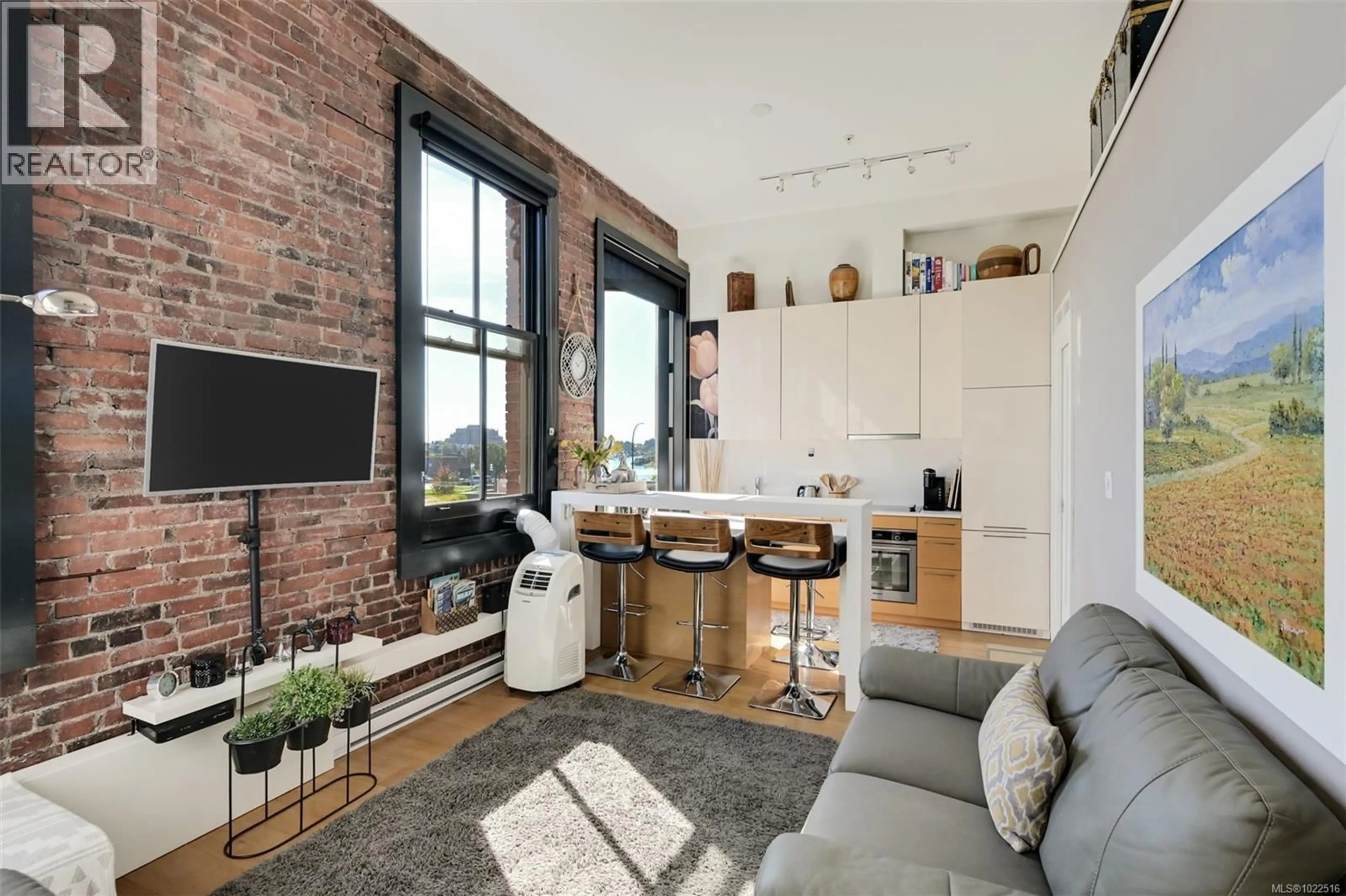 Unknown for 225 - 1610 STORE STREET, Victoria British Columbia V8W0E3