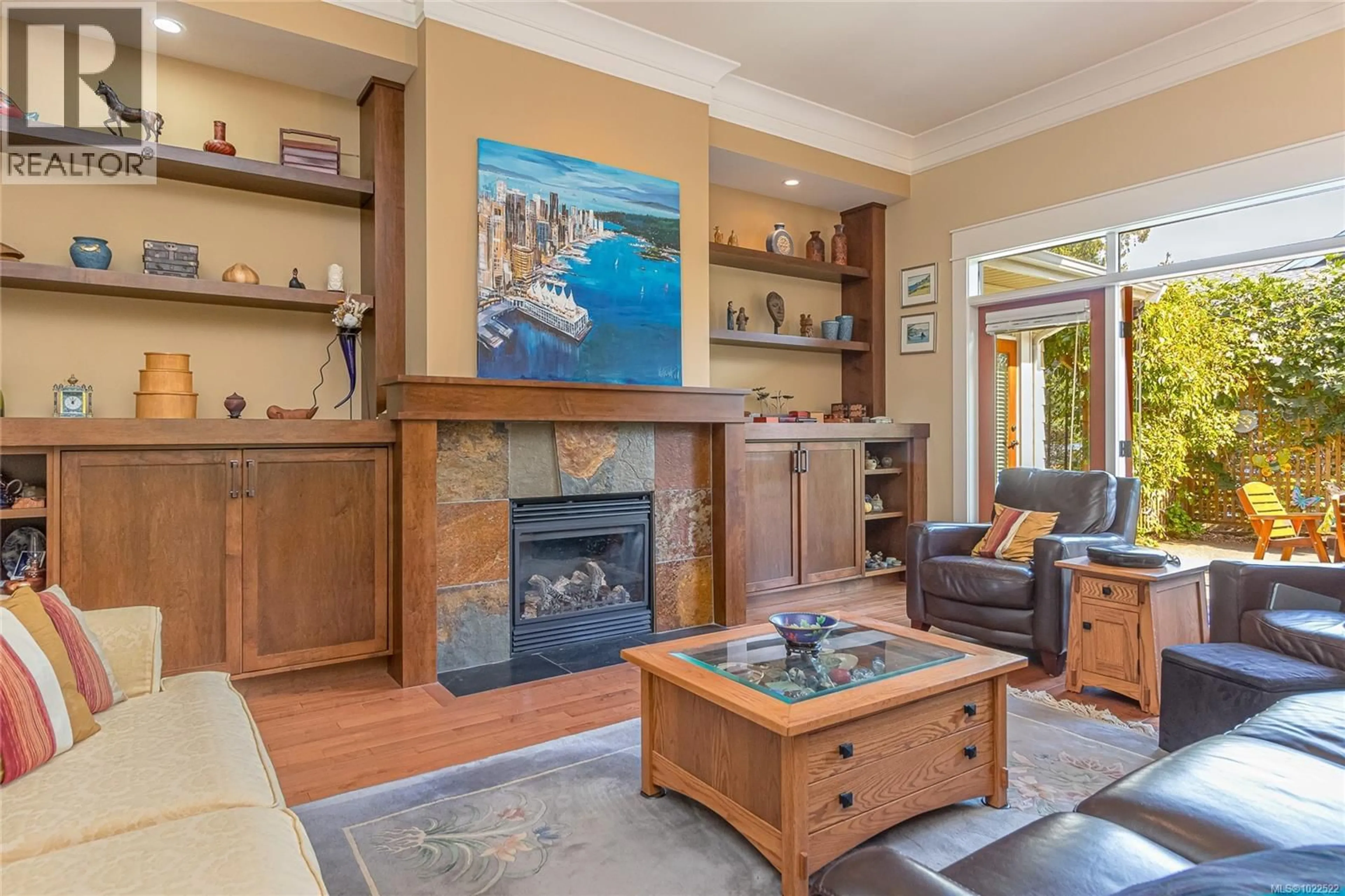 Living room with furniture, unknown for 598 ARBUTUS STREET, Qualicum Beach British Columbia V9K1K6