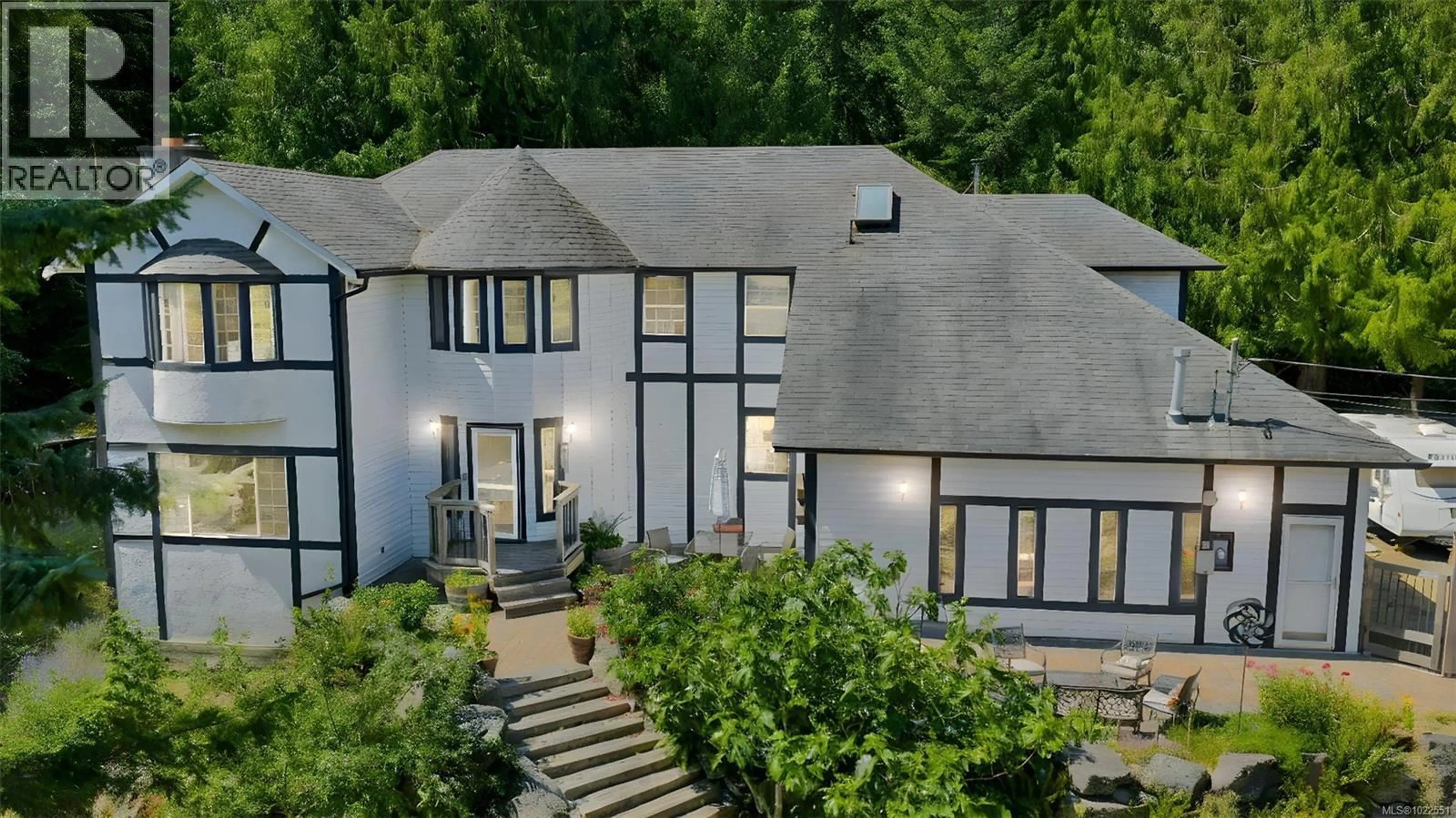 A pic from outside/outdoor area/front of a property/back of a property/a pic from drone, unknown for 5885 JUPITER PLACE, Sooke British Columbia V9Z1B4