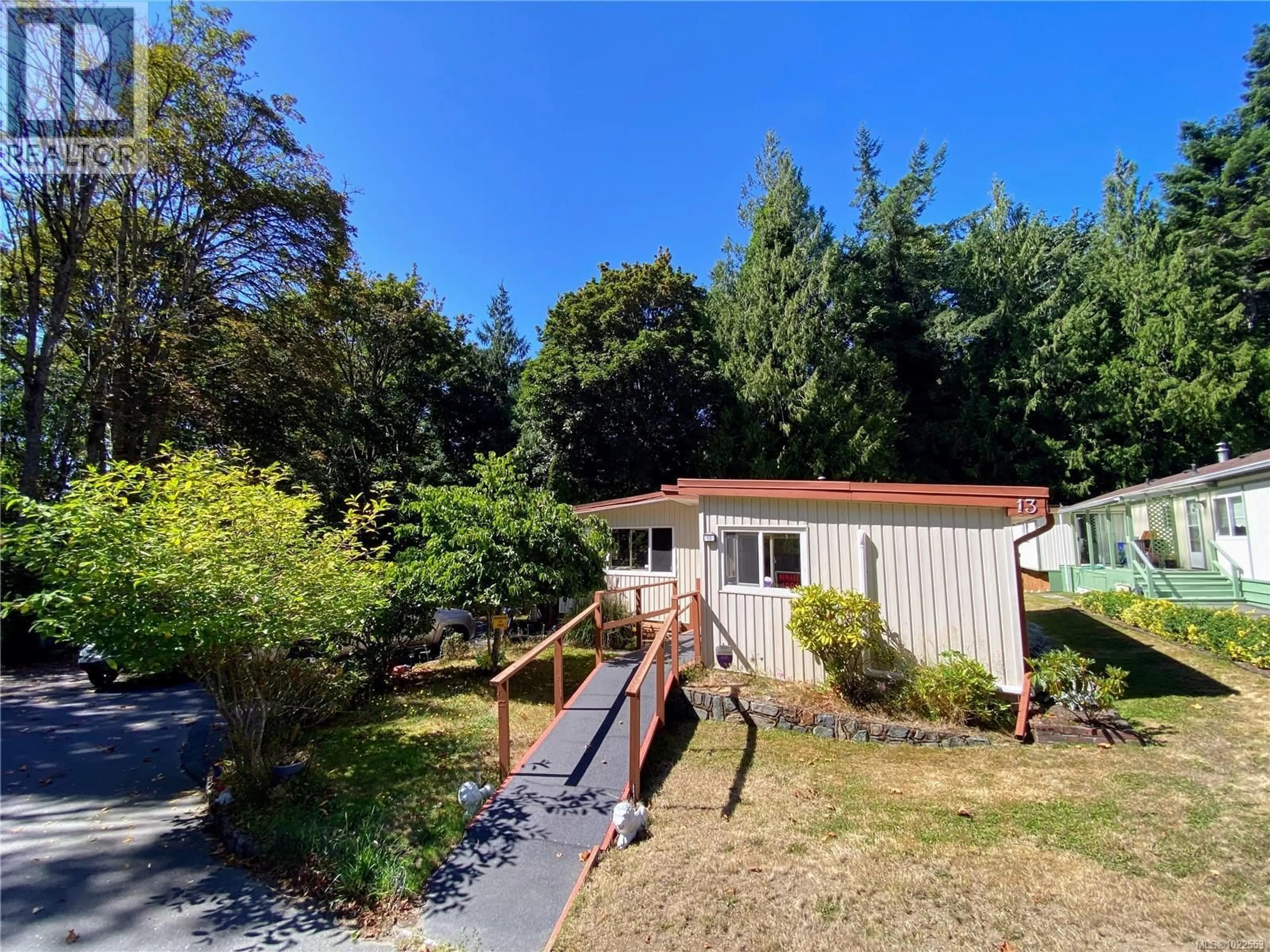 A pic from outside/outdoor area/front of a property/back of a property/a pic from drone, unknown for 13 - 5838 BLYTHWOOD ROAD, Sooke British Columbia V9Z1H7