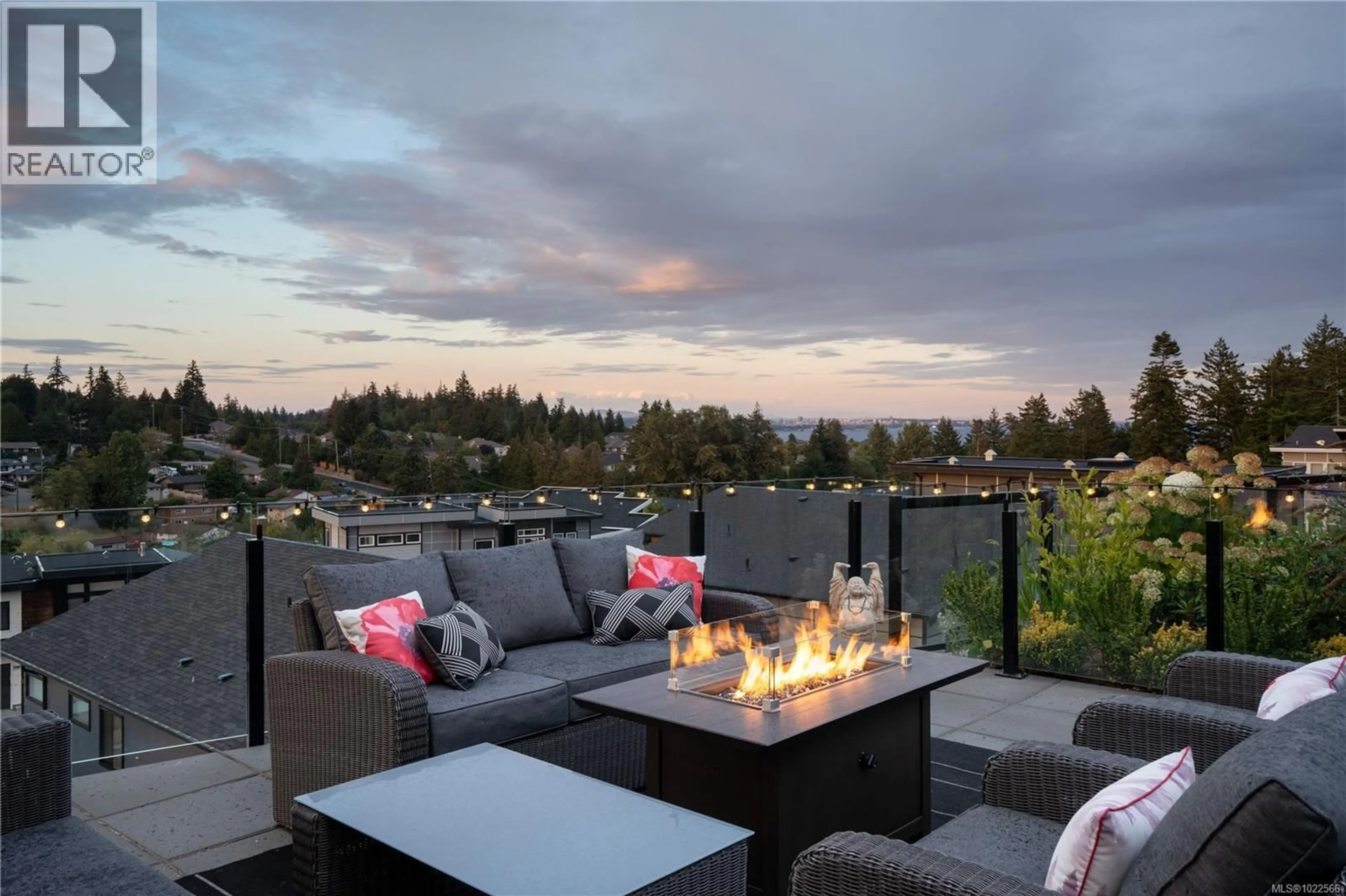 Patio, mountain view for 3630 RIDGE VIEW TERRACE, Colwood British Columbia V9C0M3