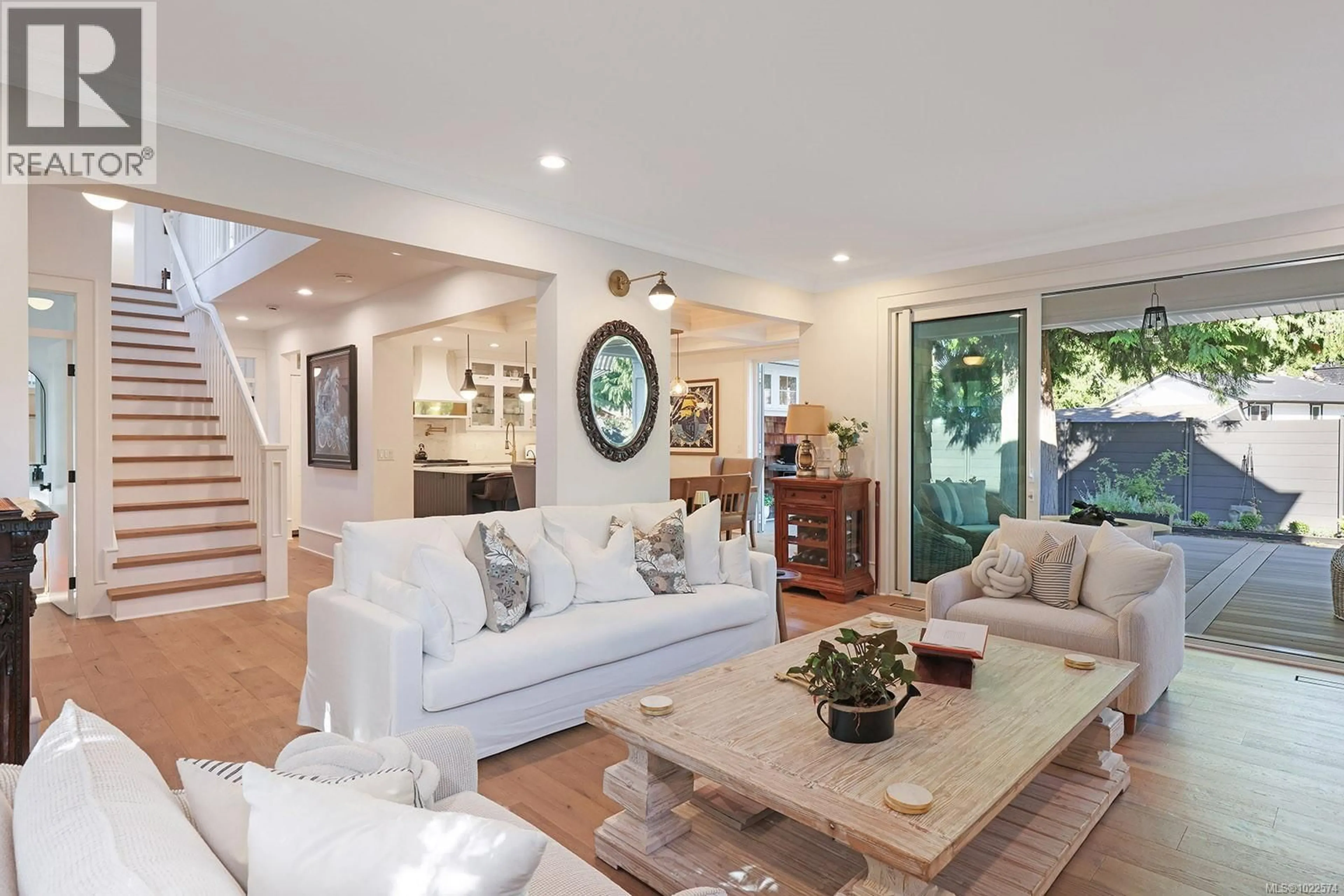 Living room with furniture, unknown for 563 EAGLECREST DRIVE, Qualicum Beach British Columbia V9K1E3