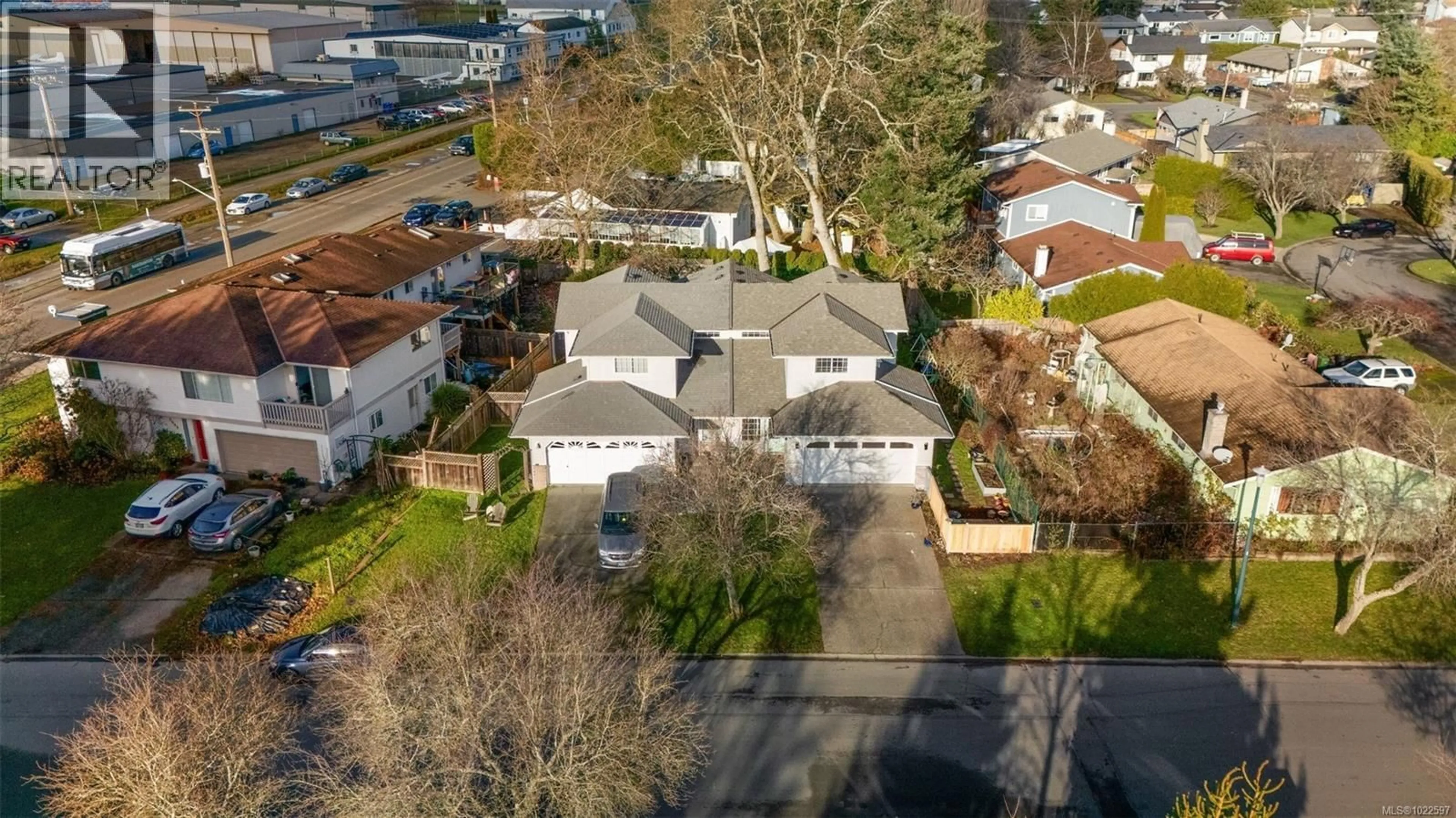 A pic from outside/outdoor area/front of a property/back of a property/a pic from drone, street for 2012 NORTHBROOK DRIVE, Sidney British Columbia V8L4W1