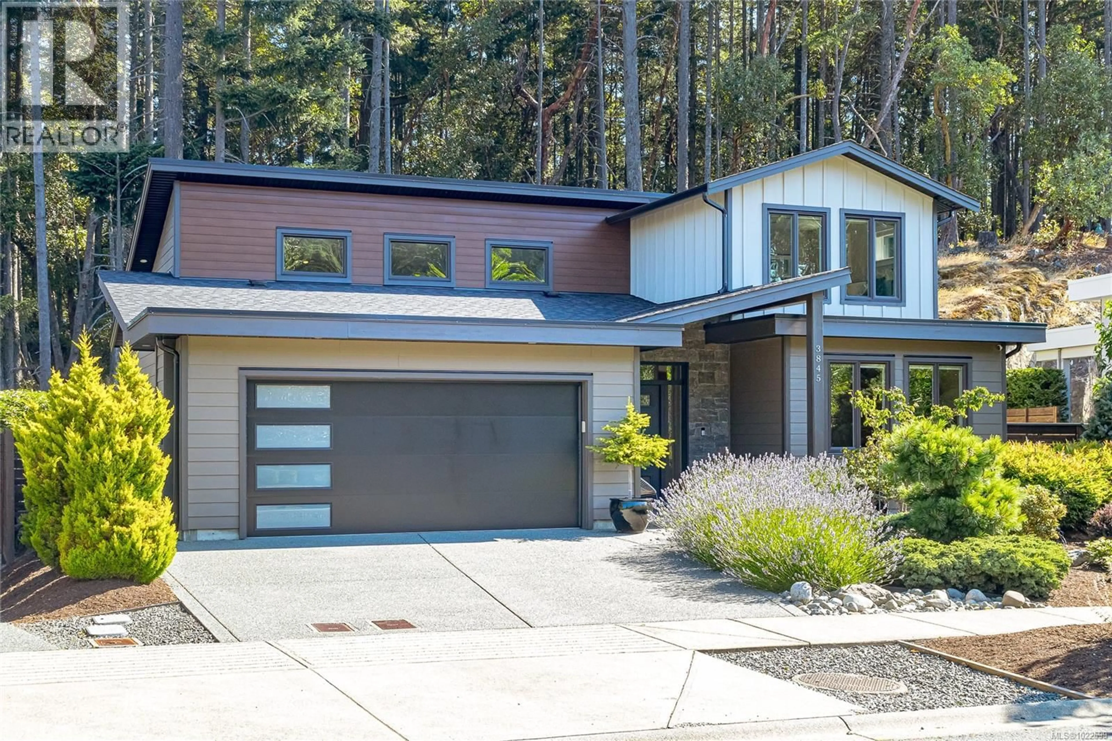 Home with brick exterior material, street for 3845 GLEN OAKS DRIVE, Nanaimo British Columbia V9T0G8