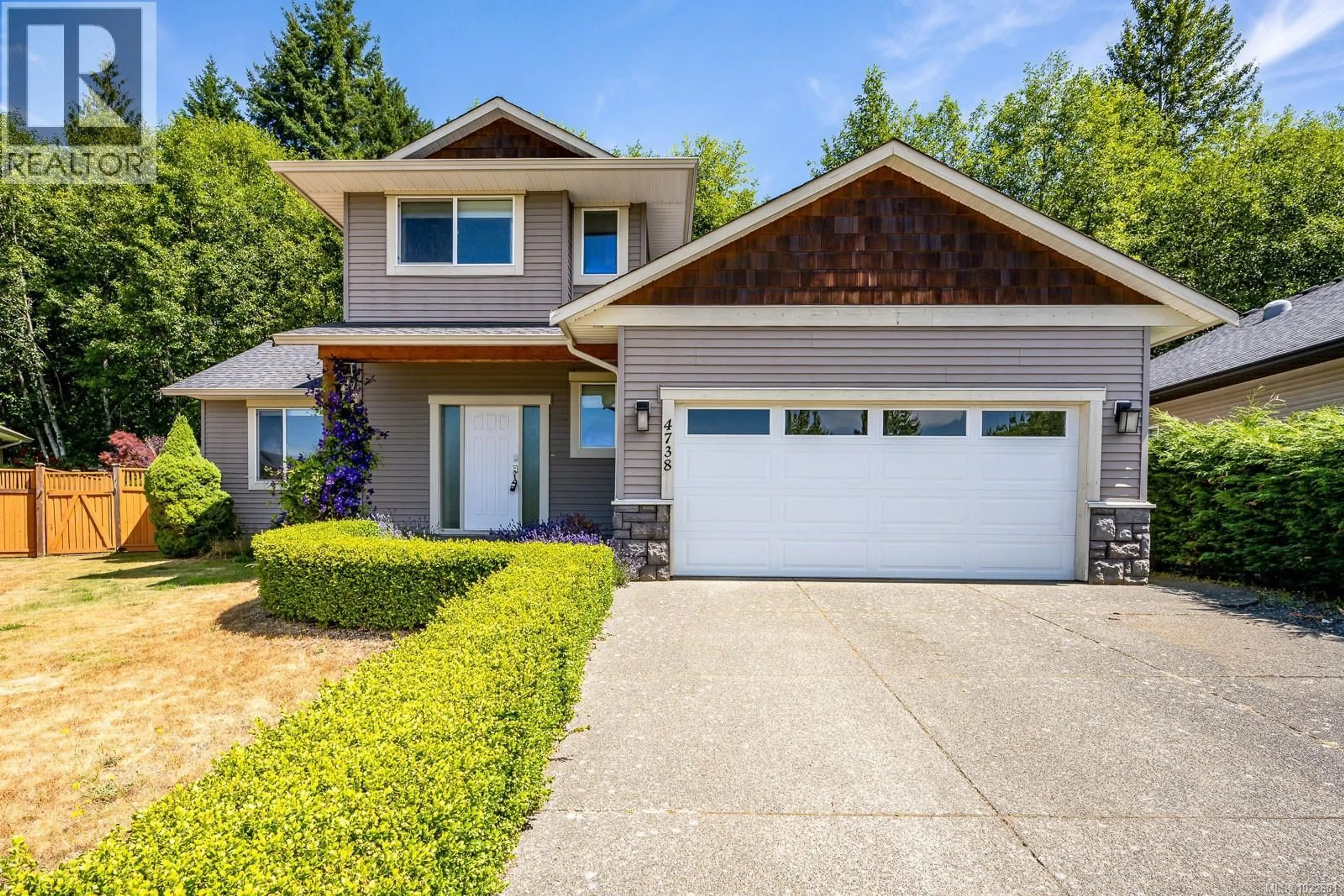 Home with vinyl exterior material, street for 4738 CRUICKSHANK PLACE, Courtenay British Columbia V9N4B6
