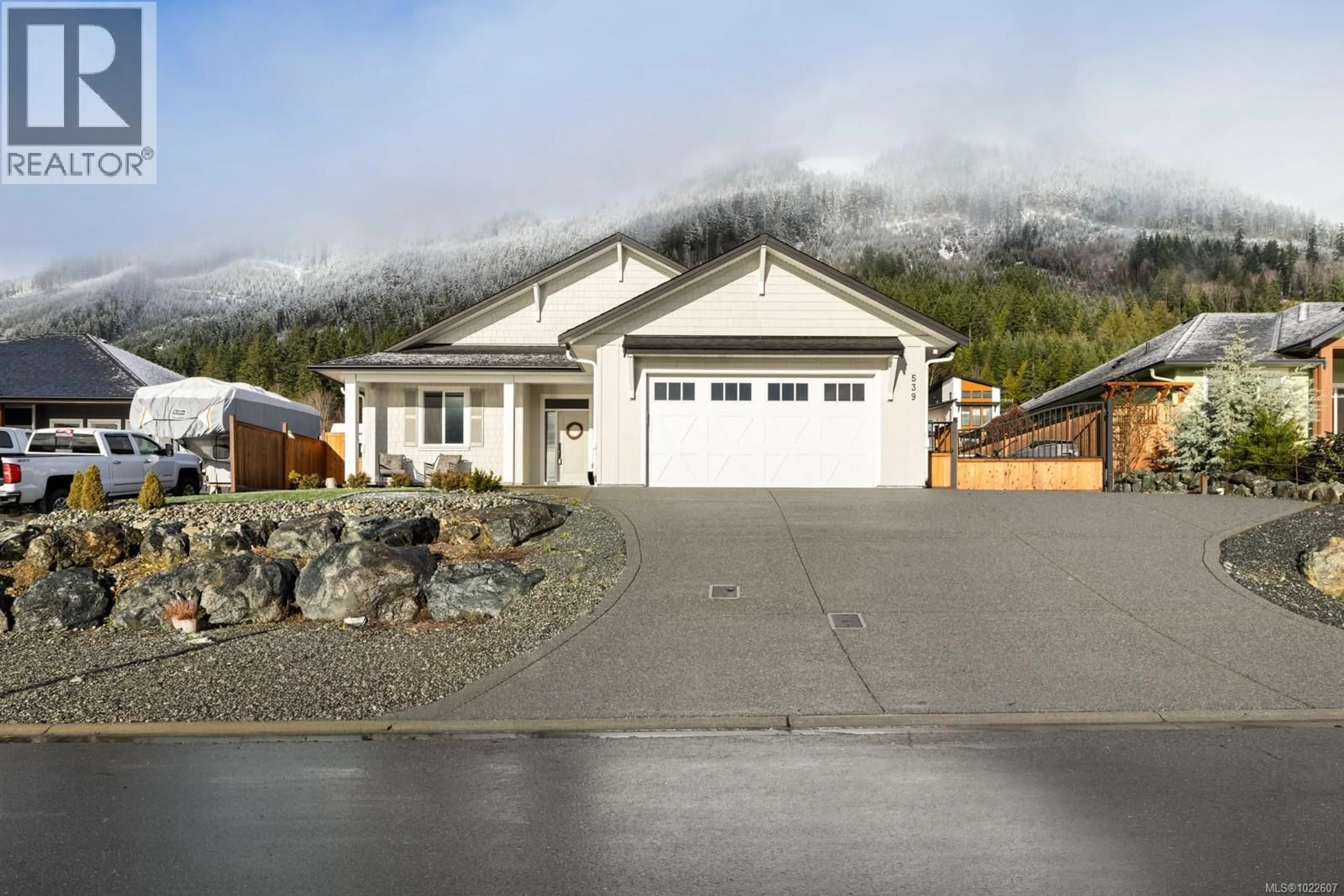 Home with vinyl exterior material, mountain view for 539 GREENWELL DRIVE, Lake Cowichan British Columbia V0R2G1