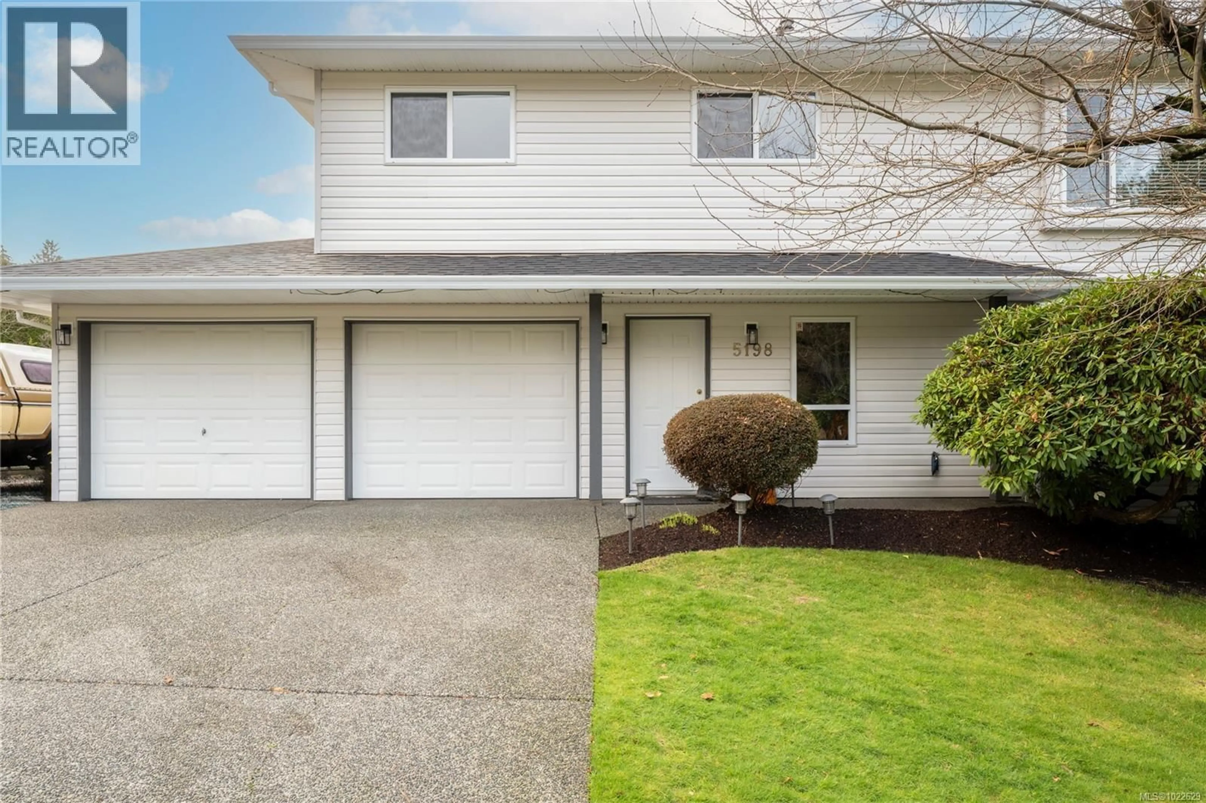 Home with vinyl exterior material, street for 5198 DUNN PLACE, Nanaimo British Columbia V9T6K5