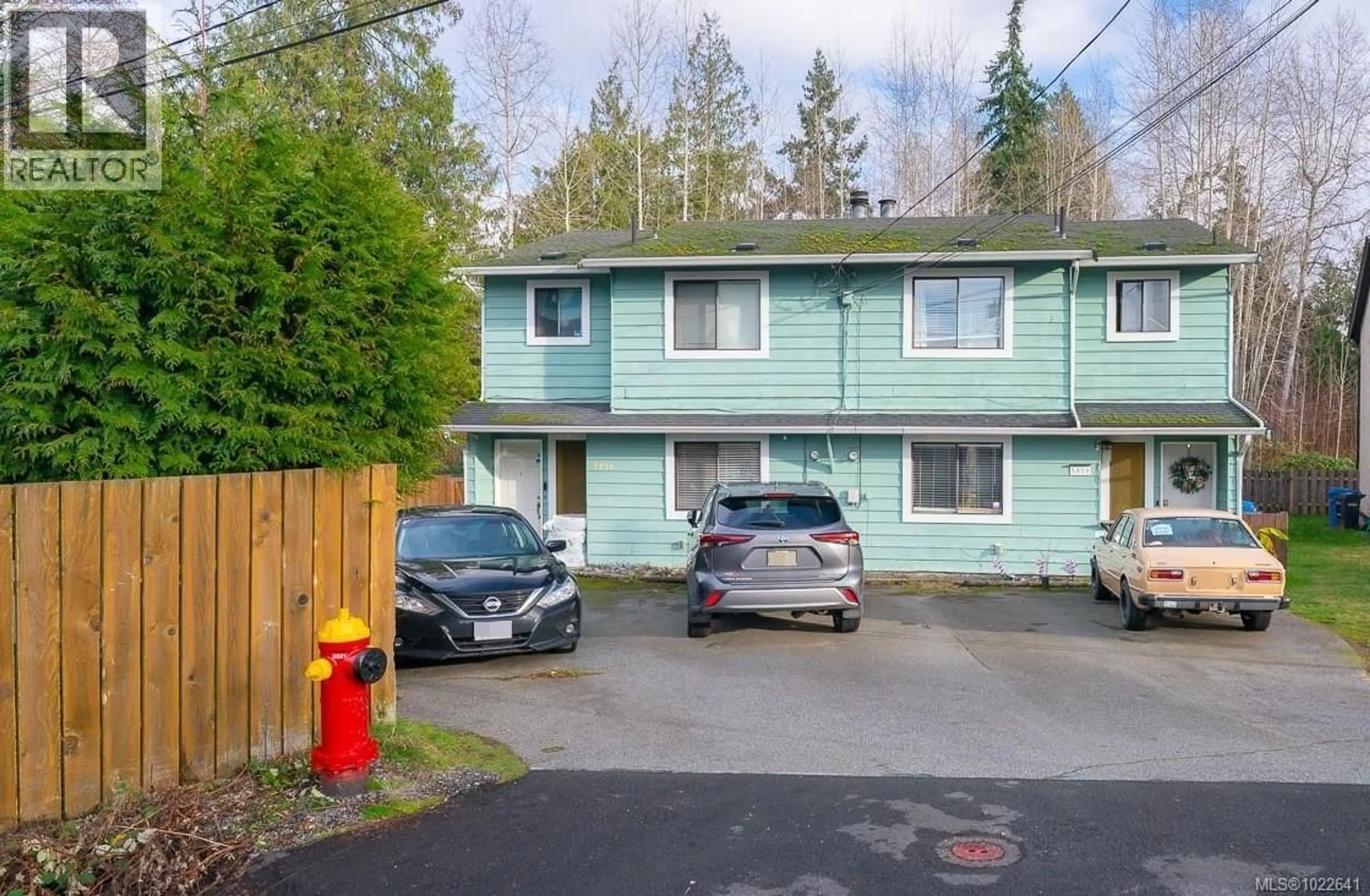 A pic from outside/outdoor area/front of a property/back of a property/a pic from drone, street for 5858/5856 ANNSOBEL CIRCLE, Nanaimo British Columbia V9V1E1
