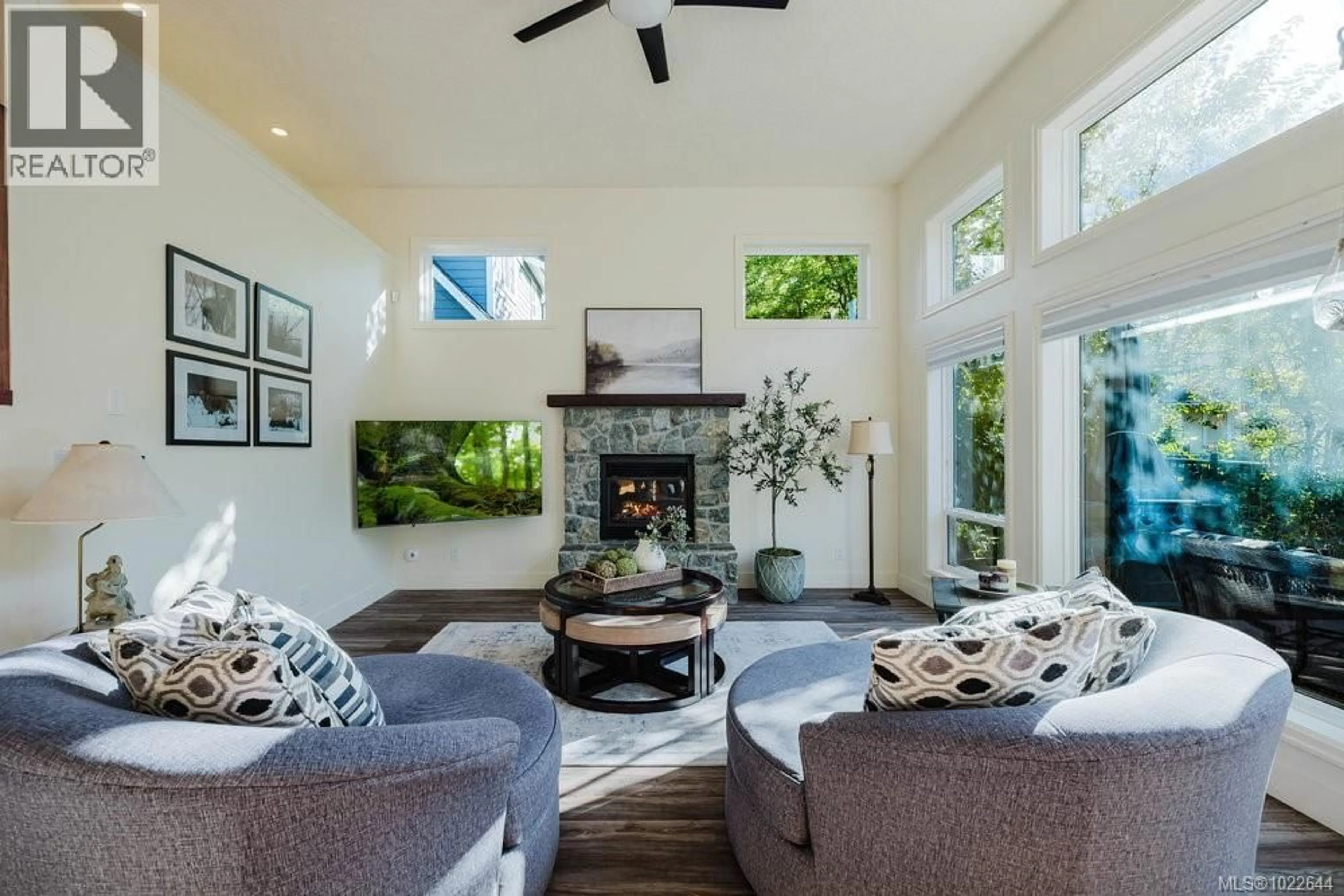 Living room with furniture, unknown for 2154 STONE GATE, Langford British Columbia V9B6R5