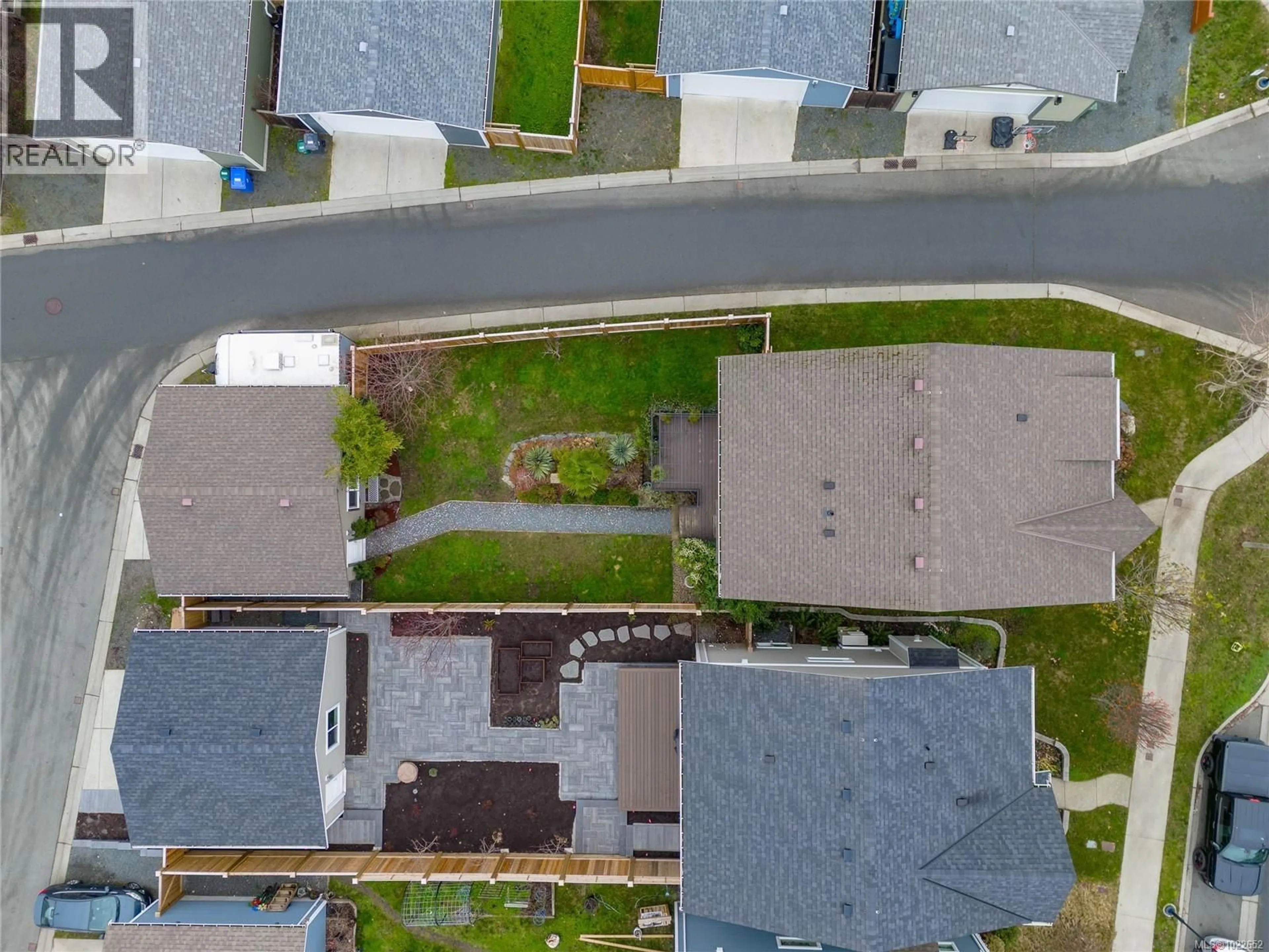 A pic from outside/outdoor area/front of a property/back of a property/a pic from drone, street for 364 KESTREL STREET, Colwood British Columbia V9C0L9