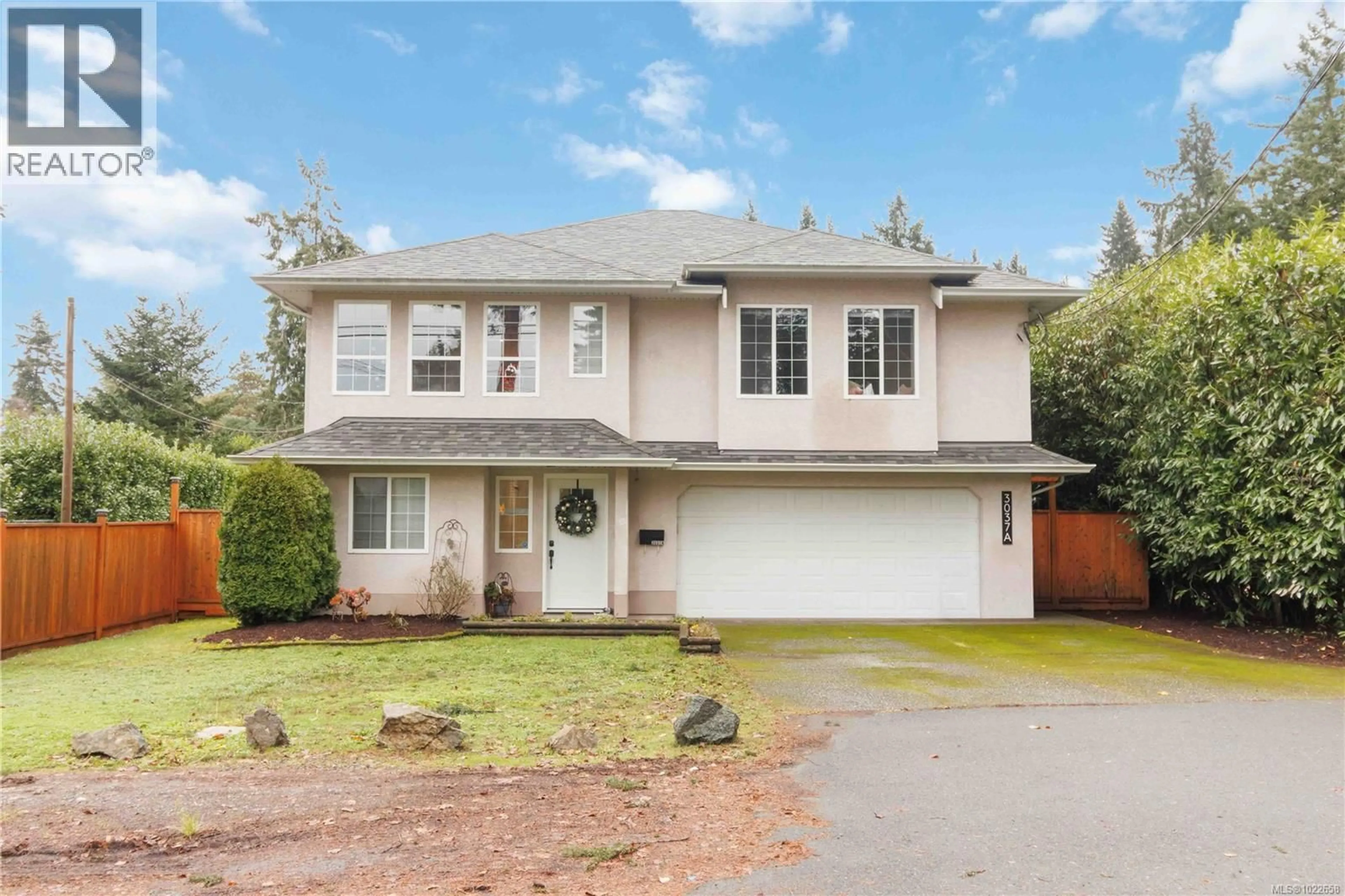 Home with vinyl exterior material, street for A - 3037 PICKFORD ROAD, Colwood British Columbia V9B2L3