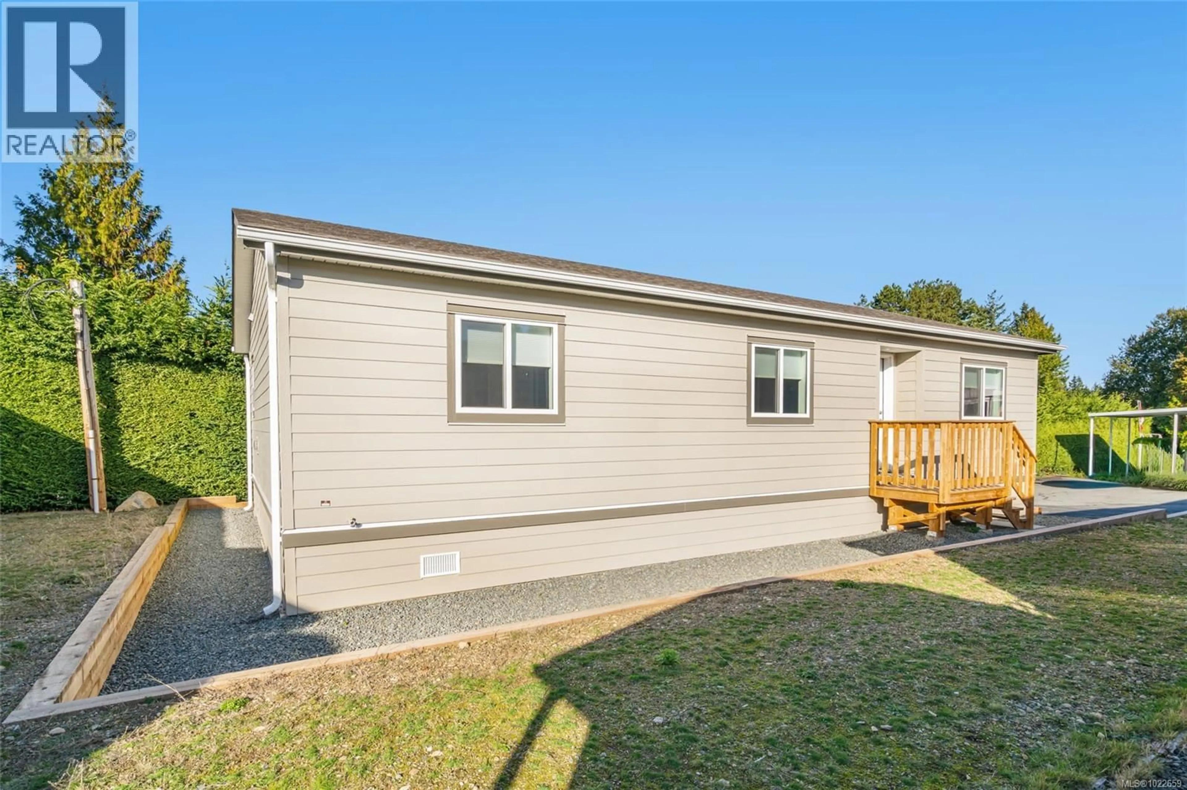 Home with vinyl exterior material, unknown for 138 - 6325 METRAL DRIVE, Nanaimo British Columbia V9T6P9