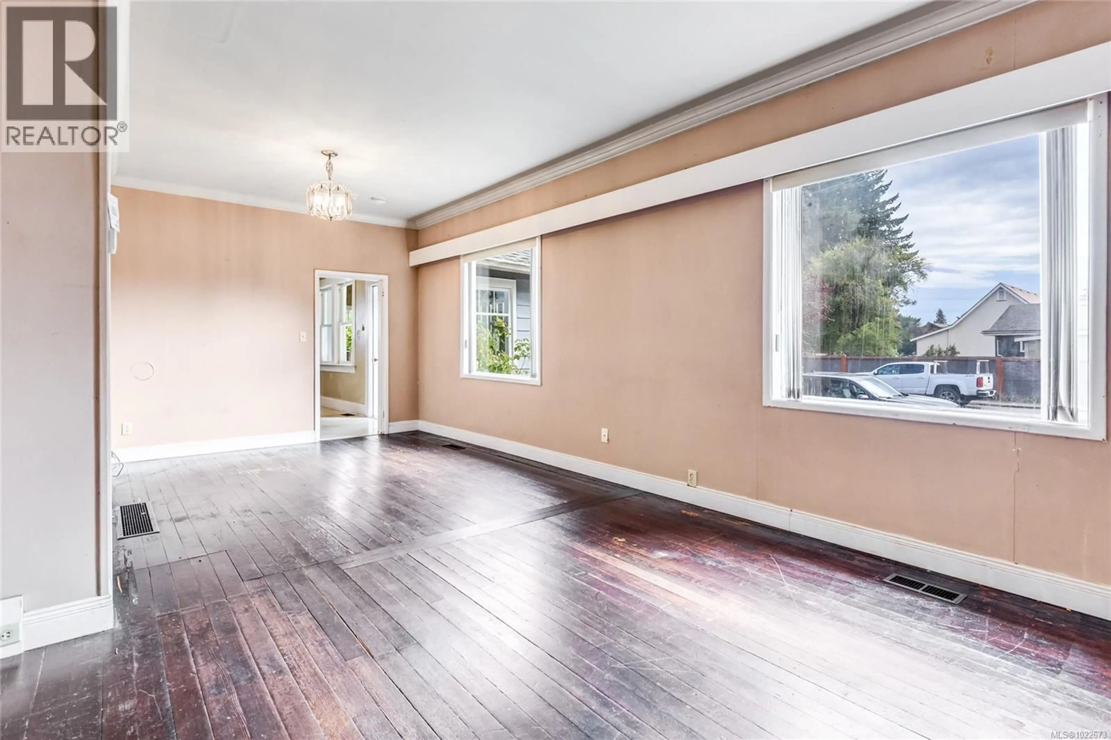 A pic of a room for 378 HARMSTON AVENUE, Courtenay British Columbia V9N2W9