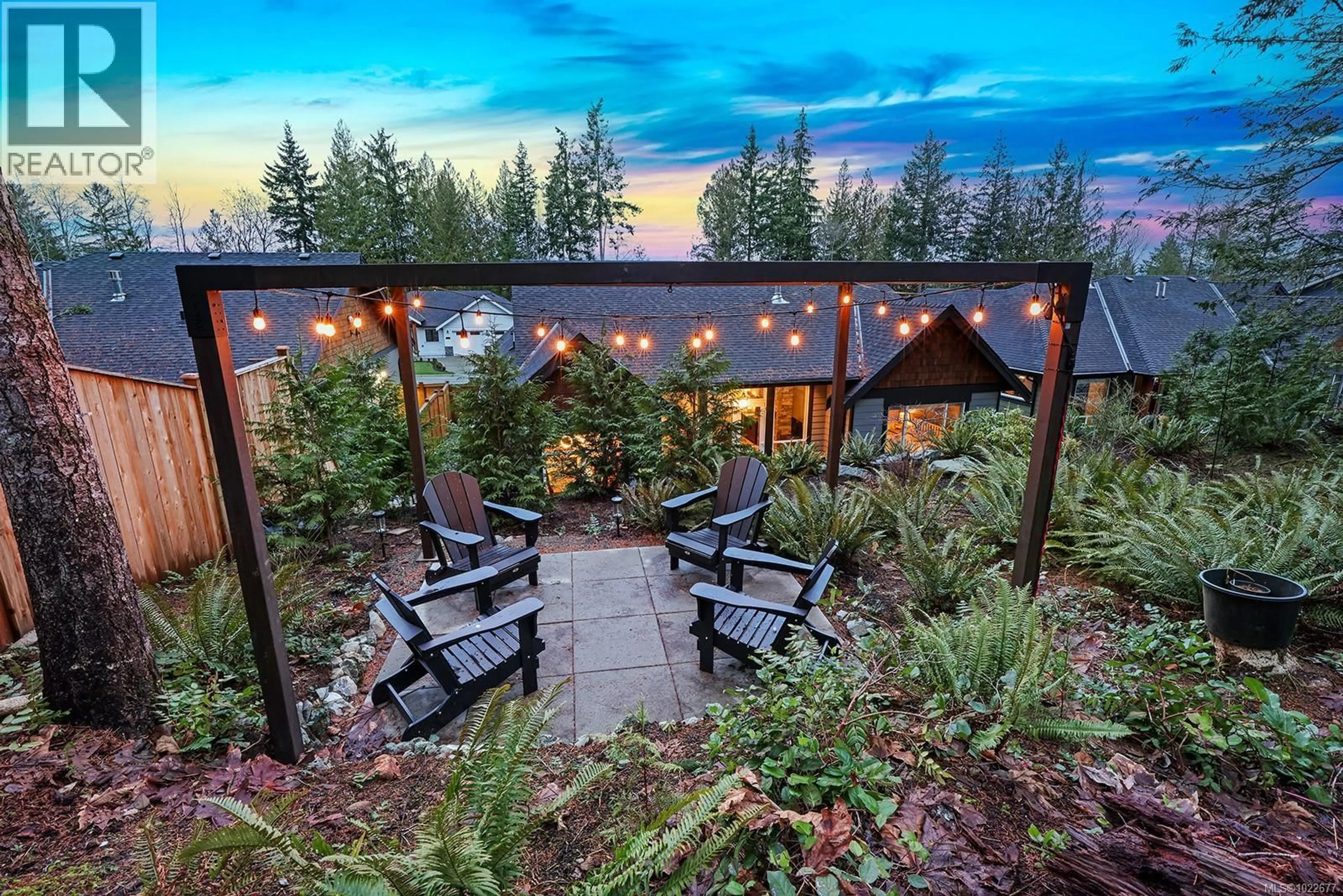 Patio, forest/trees view for 3221 KLANAWA CRESCENT, Courtenay British Columbia V9N0H4