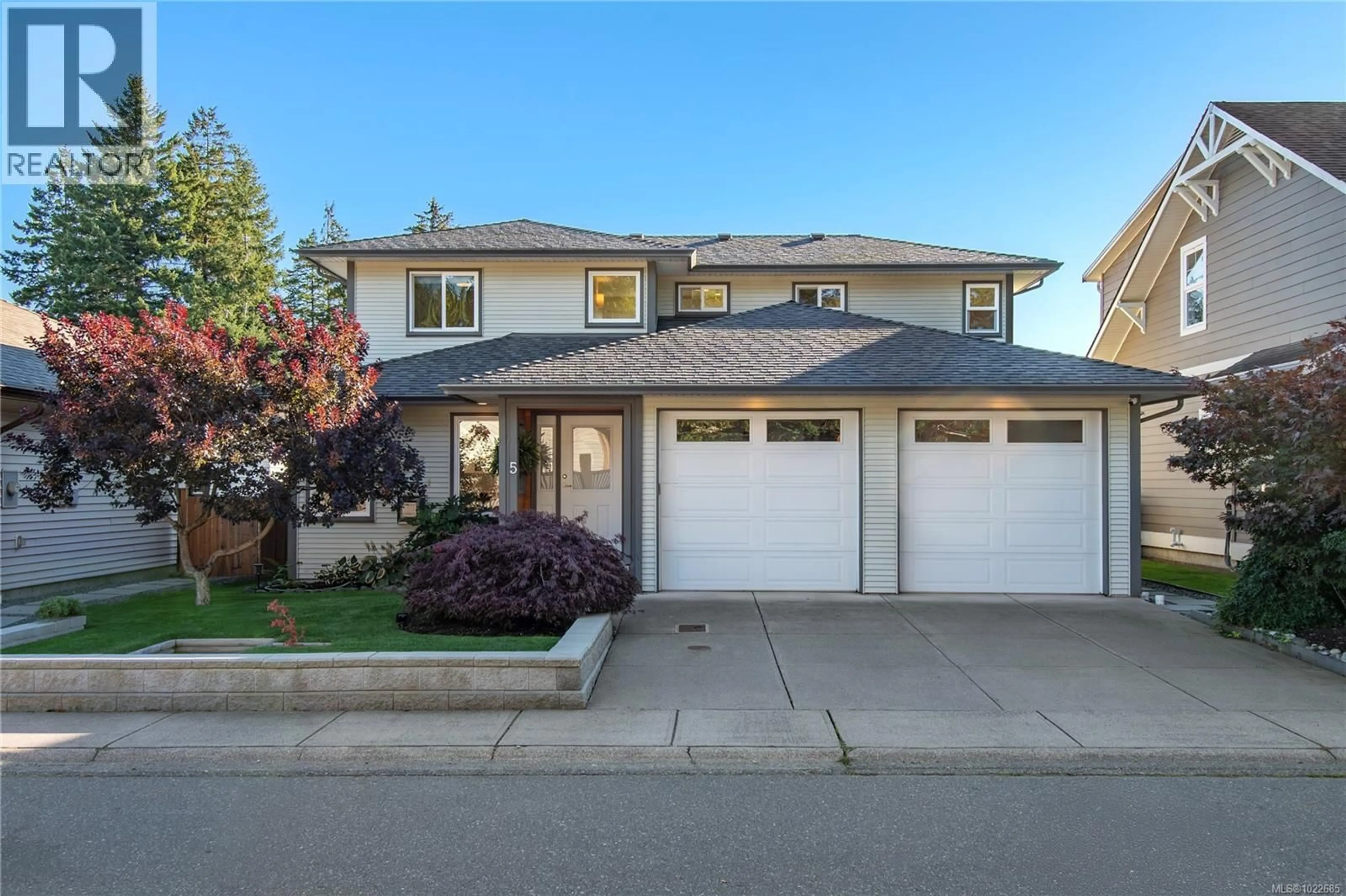 Home with vinyl exterior material, street for 5 - 91 DAHL ROAD, Campbell River British Columbia V9W1T4