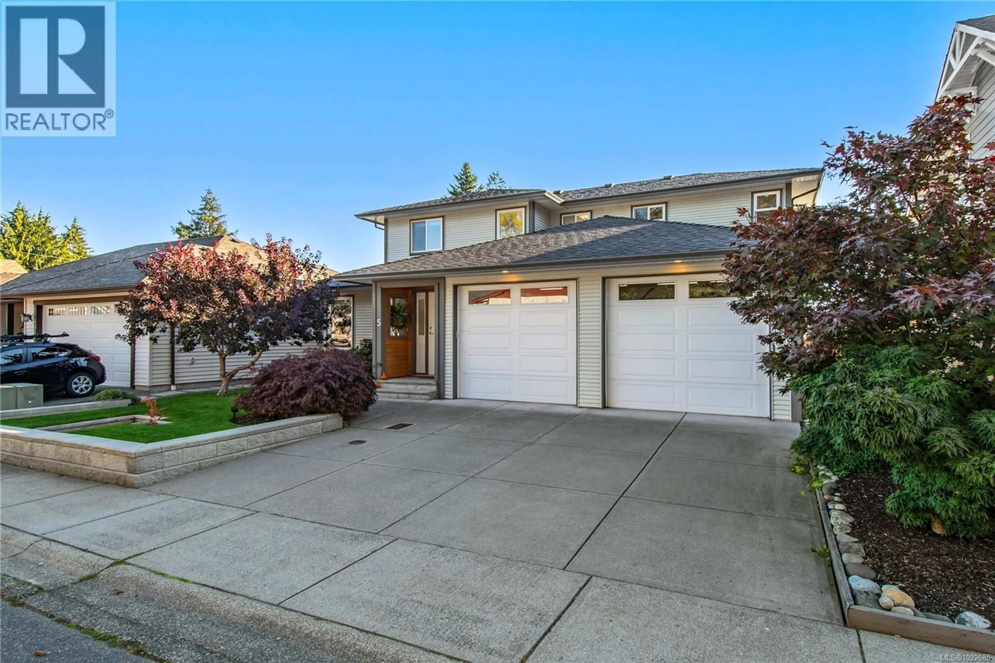 Home with vinyl exterior material, street for 5 - 91 DAHL ROAD, Campbell River British Columbia V9W1T4