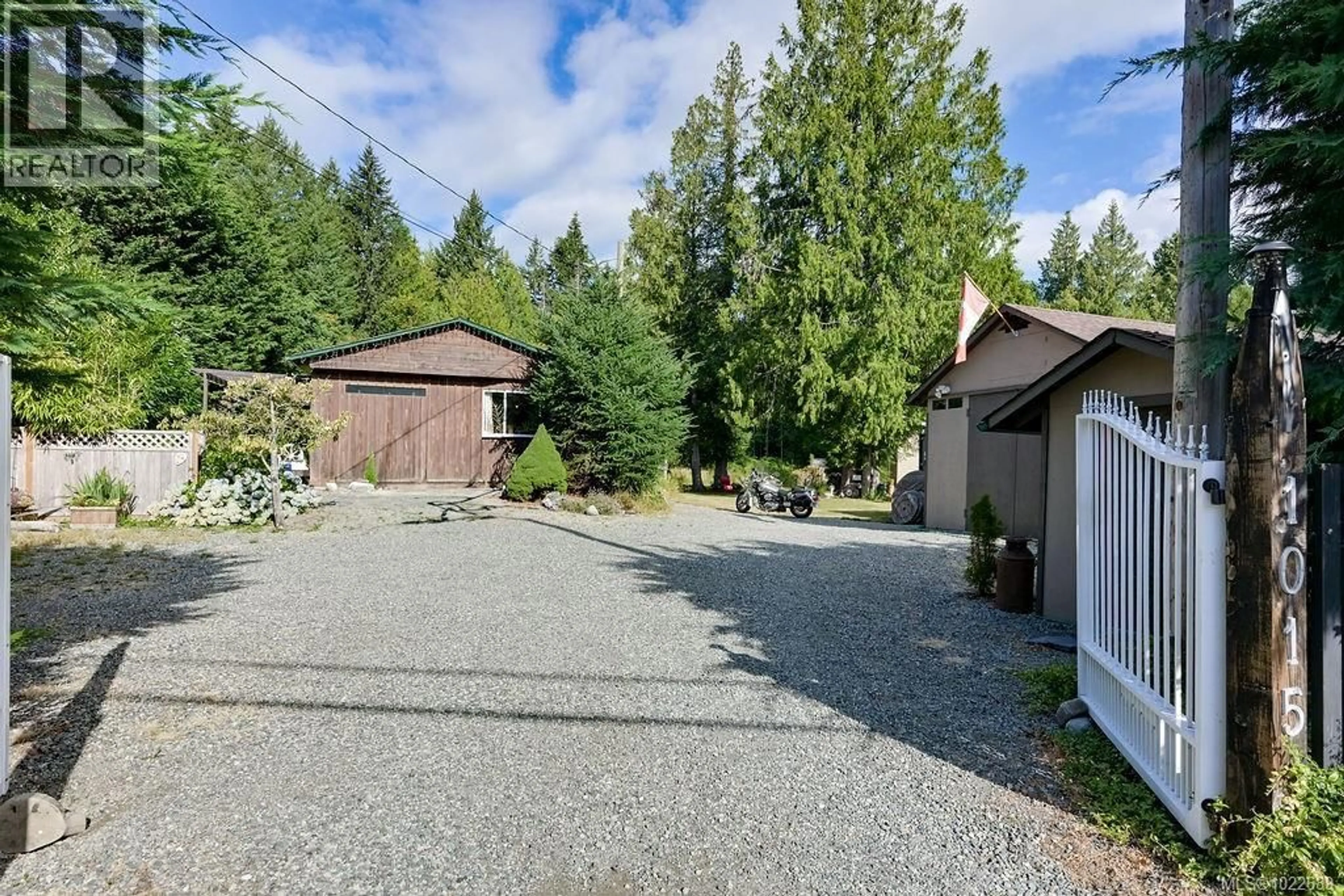 A pic from outside/outdoor area/front of a property/back of a property/a pic from drone, street for 1015 COWERD ROAD, Cobble Hill British Columbia V8H0G9