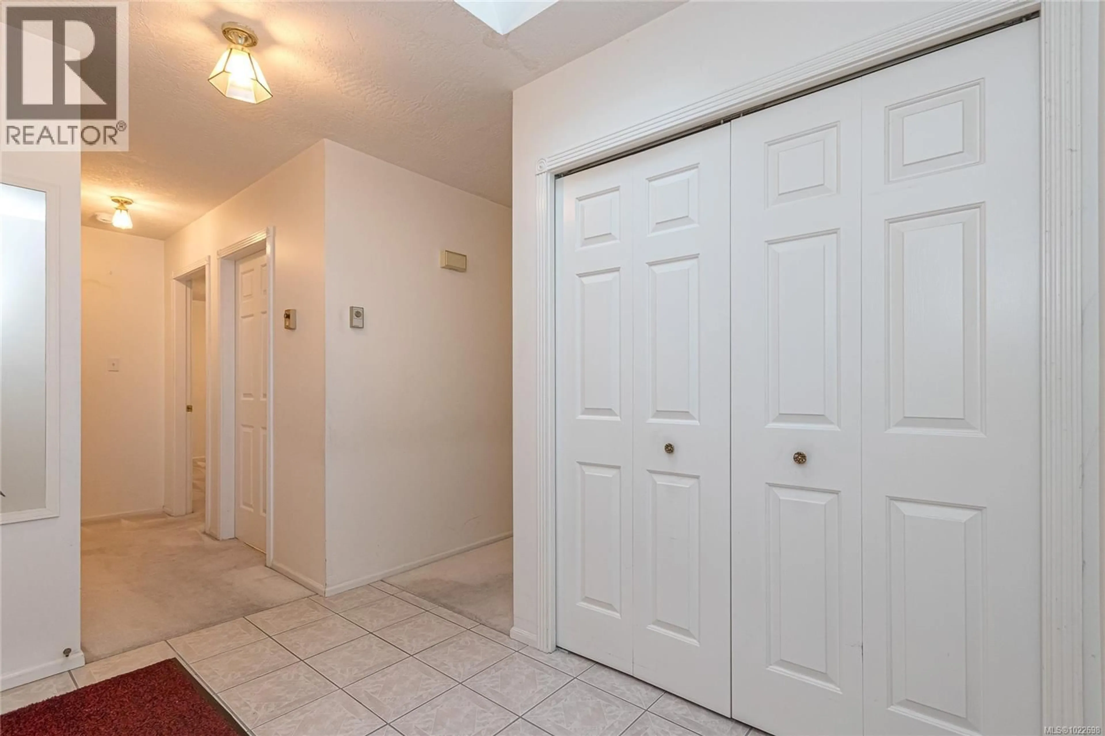 Unknown for 41 - 5110 CORDOVA BAY ROAD, Saanich British Columbia V8Y2K5